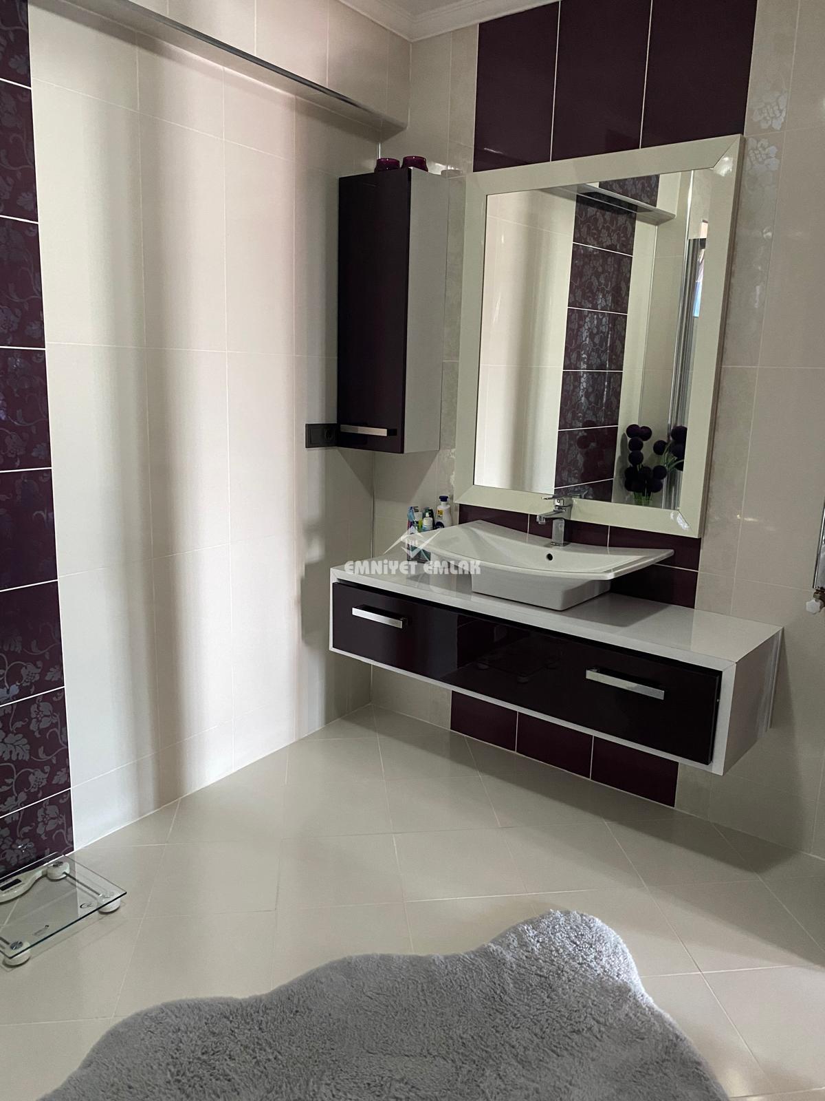 EREĞLİ UZUNMEHMET MAHALLESİ DENİZ MANZARALI 5+2 SATILIK TRİPLEX VİLLA