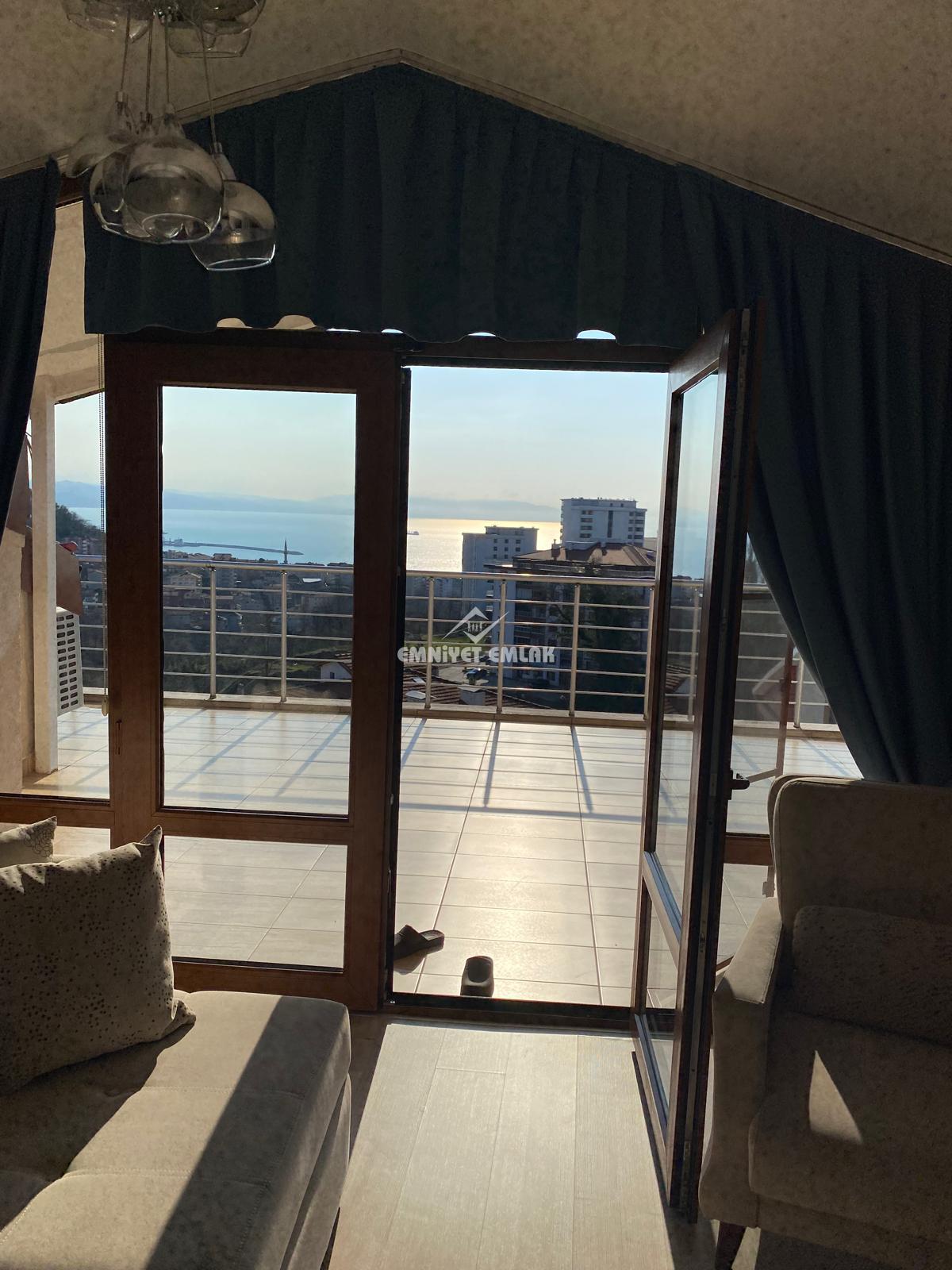 EREĞLİ UZUNMEHMET MAHALLESİ DENİZ MANZARALI 5+2 SATILIK TRİPLEX VİLLA