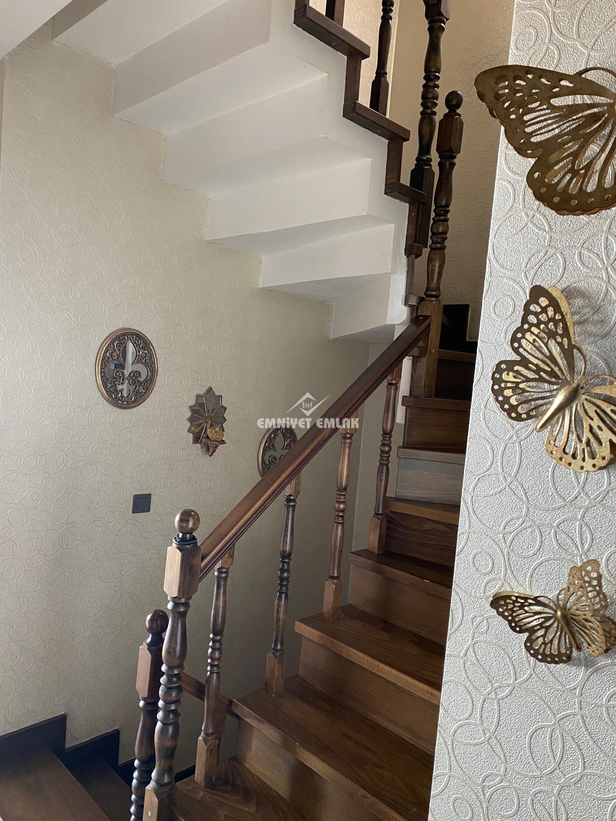 EREĞLİ UZUNMEHMET MAHALLESİ DENİZ MANZARALI 5+2 SATILIK TRİPLEX VİLLA