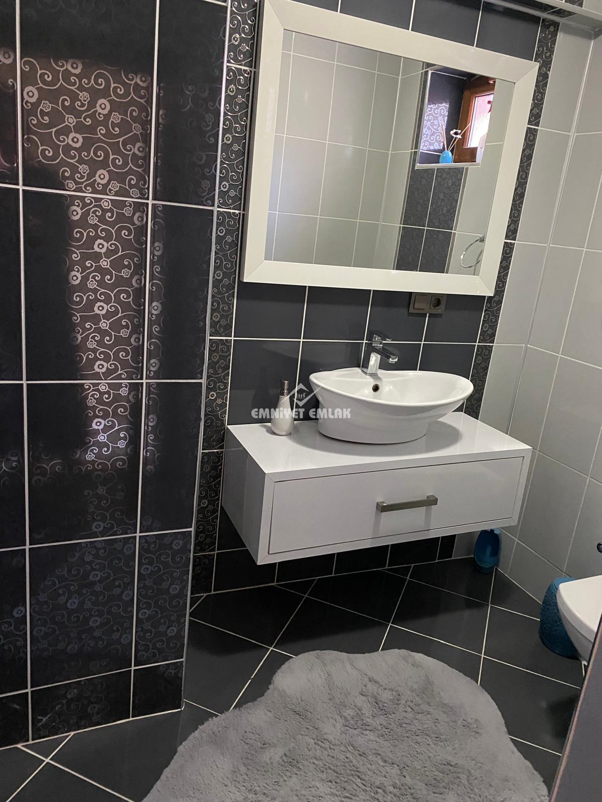 EREĞLİ UZUNMEHMET MAHALLESİ DENİZ MANZARALI 5+2 SATILIK TRİPLEX VİLLA