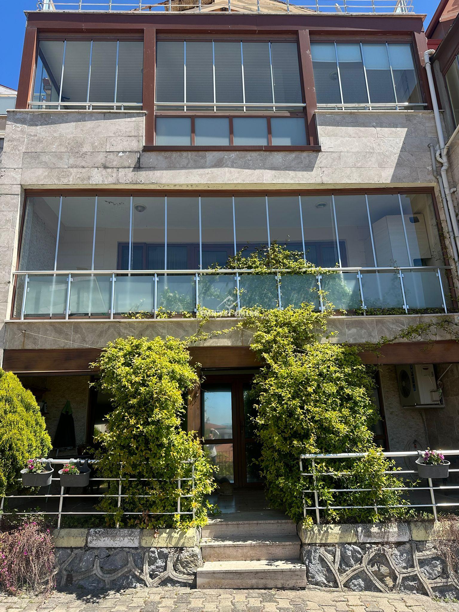 EREĞLİ UZUNMEHMET MAHALLESİ DENİZ MANZARALI 5+2 SATILIK TRİPLEX VİLLA