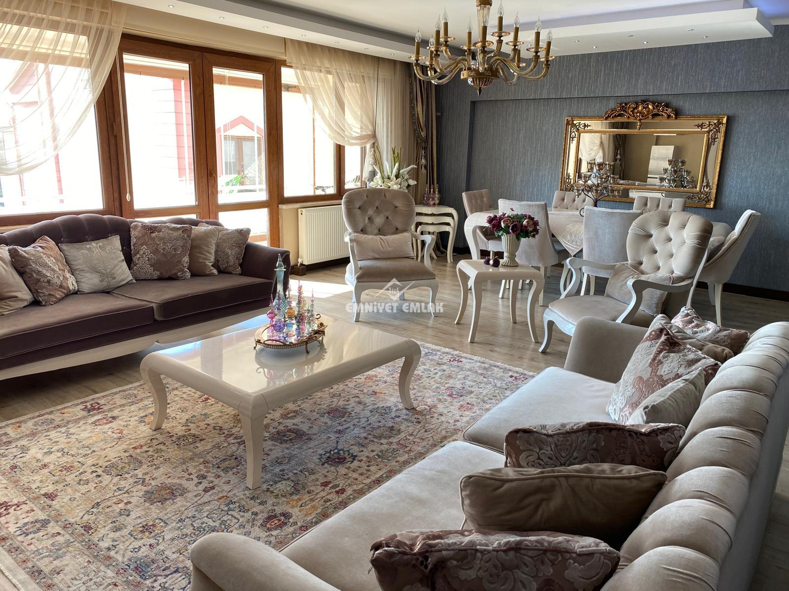 EREĞLİ UZUNMEHMET MAHALLESİ DENİZ MANZARALI 5+2 SATILIK TRİPLEX VİLLA