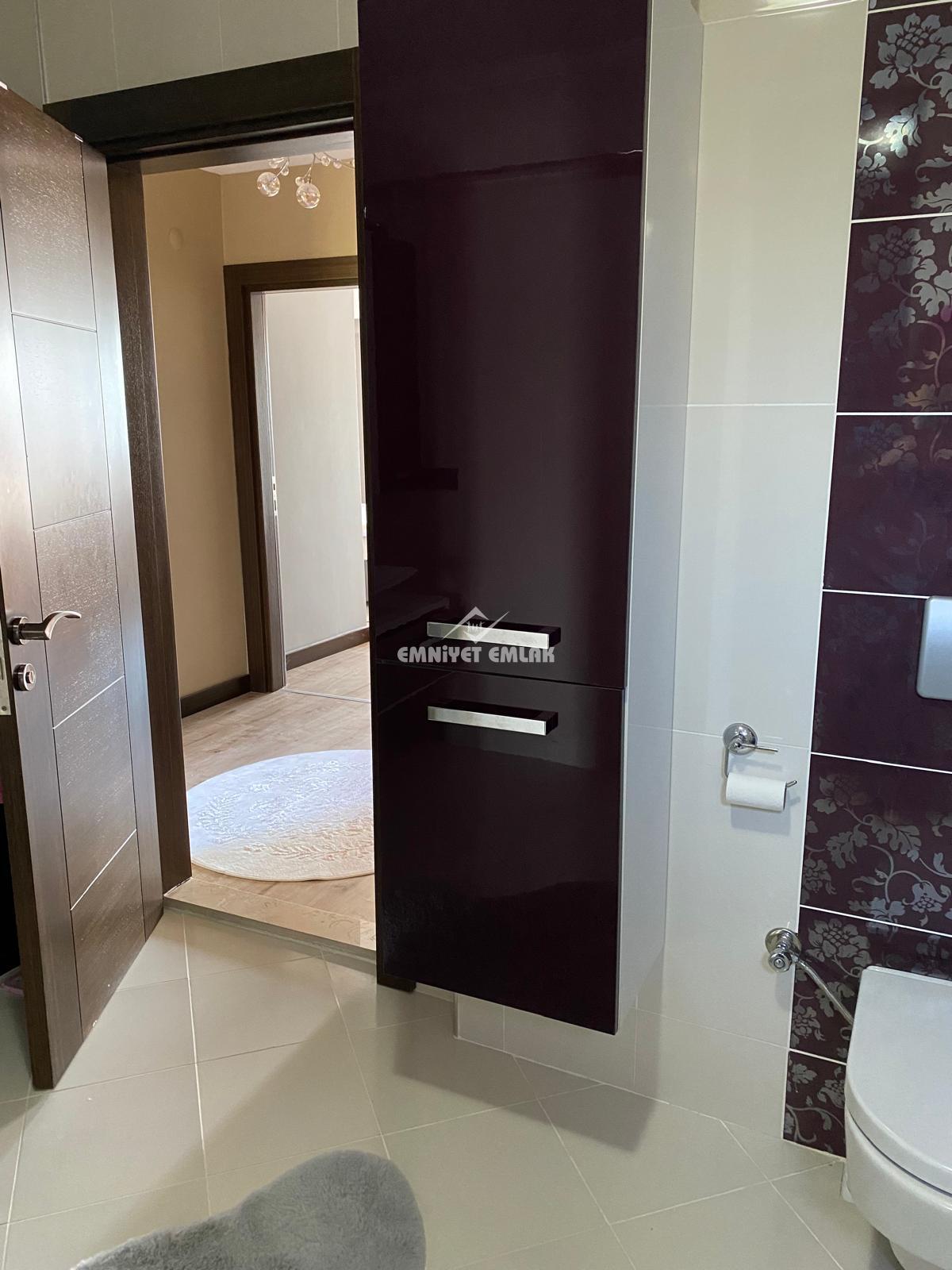 EREĞLİ UZUNMEHMET MAHALLESİ DENİZ MANZARALI 5+2 SATILIK TRİPLEX VİLLA