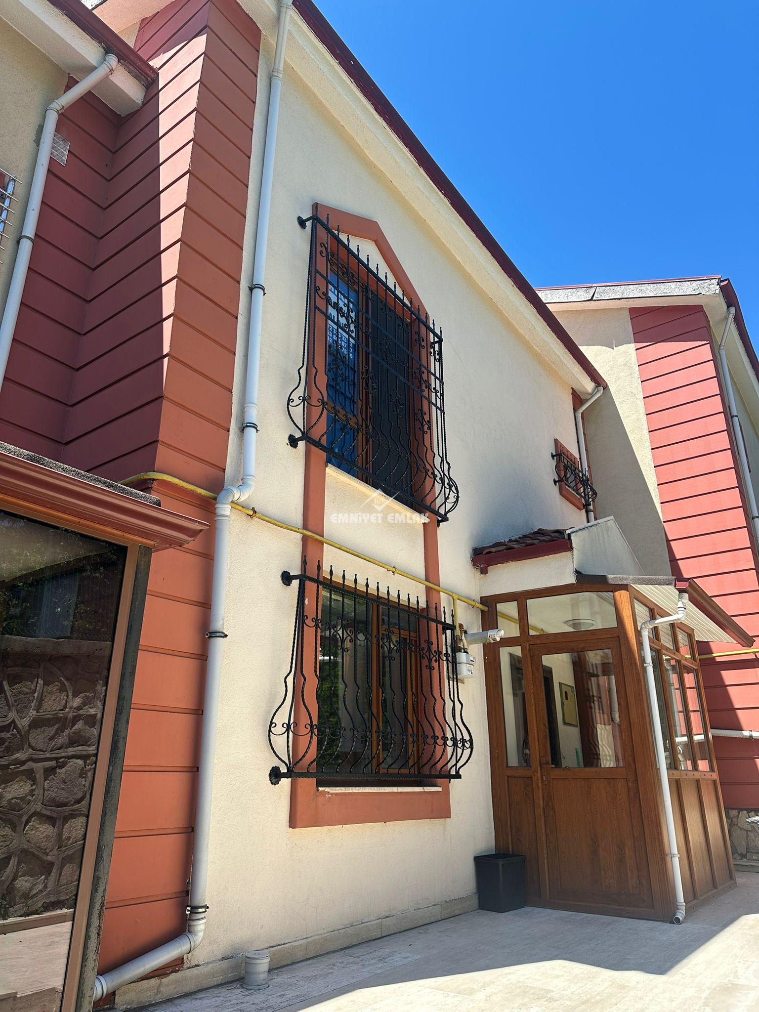 EREĞLİ UZUNMEHMET MAHALLESİ DENİZ MANZARALI 5+2 SATILIK TRİPLEX VİLLA