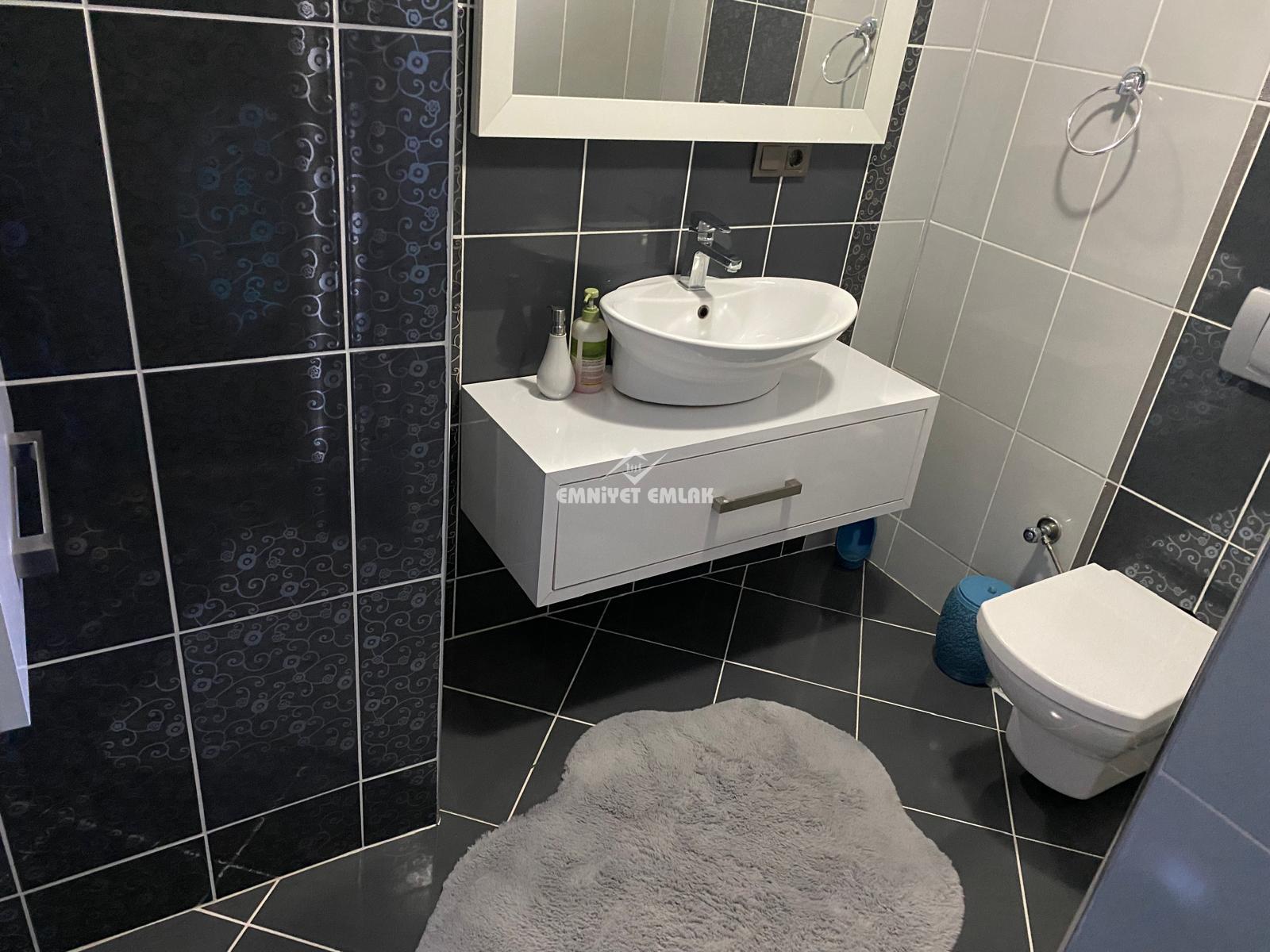 EREĞLİ UZUNMEHMET MAHALLESİ DENİZ MANZARALI 5+2 SATILIK TRİPLEX VİLLA