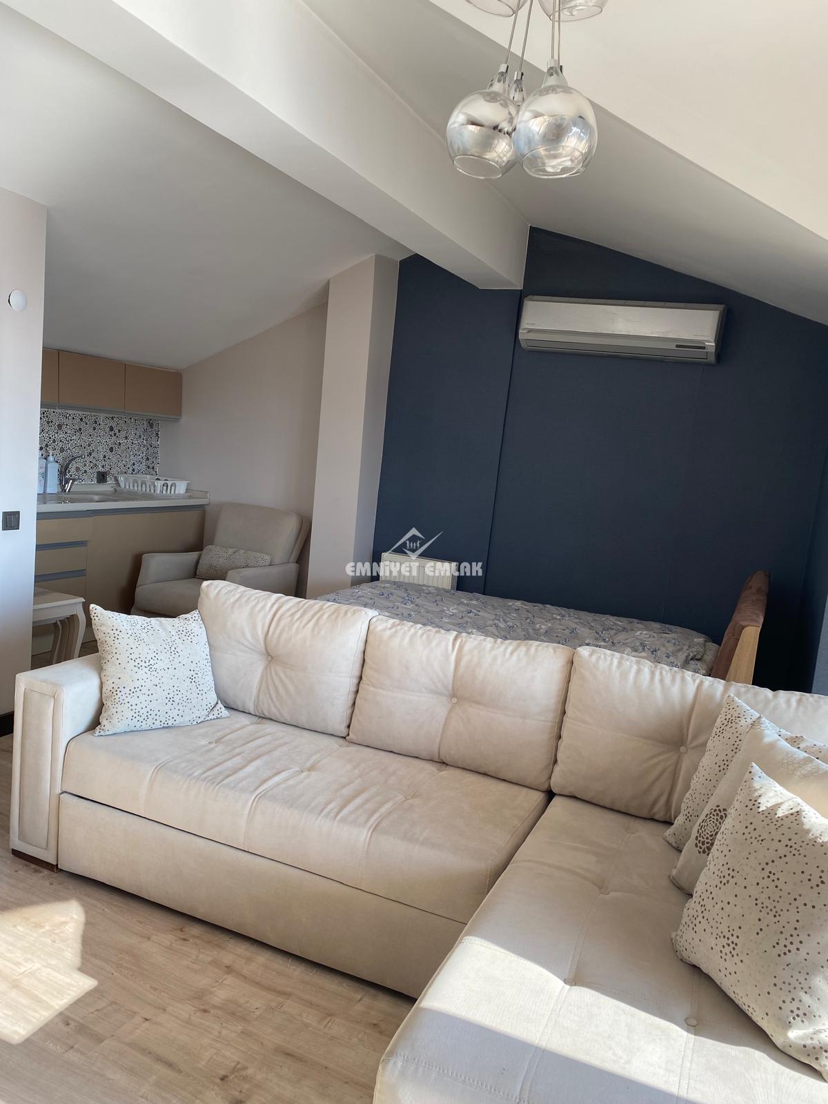 EREĞLİ UZUNMEHMET MAHALLESİ DENİZ MANZARALI 5+2 SATILIK TRİPLEX VİLLA