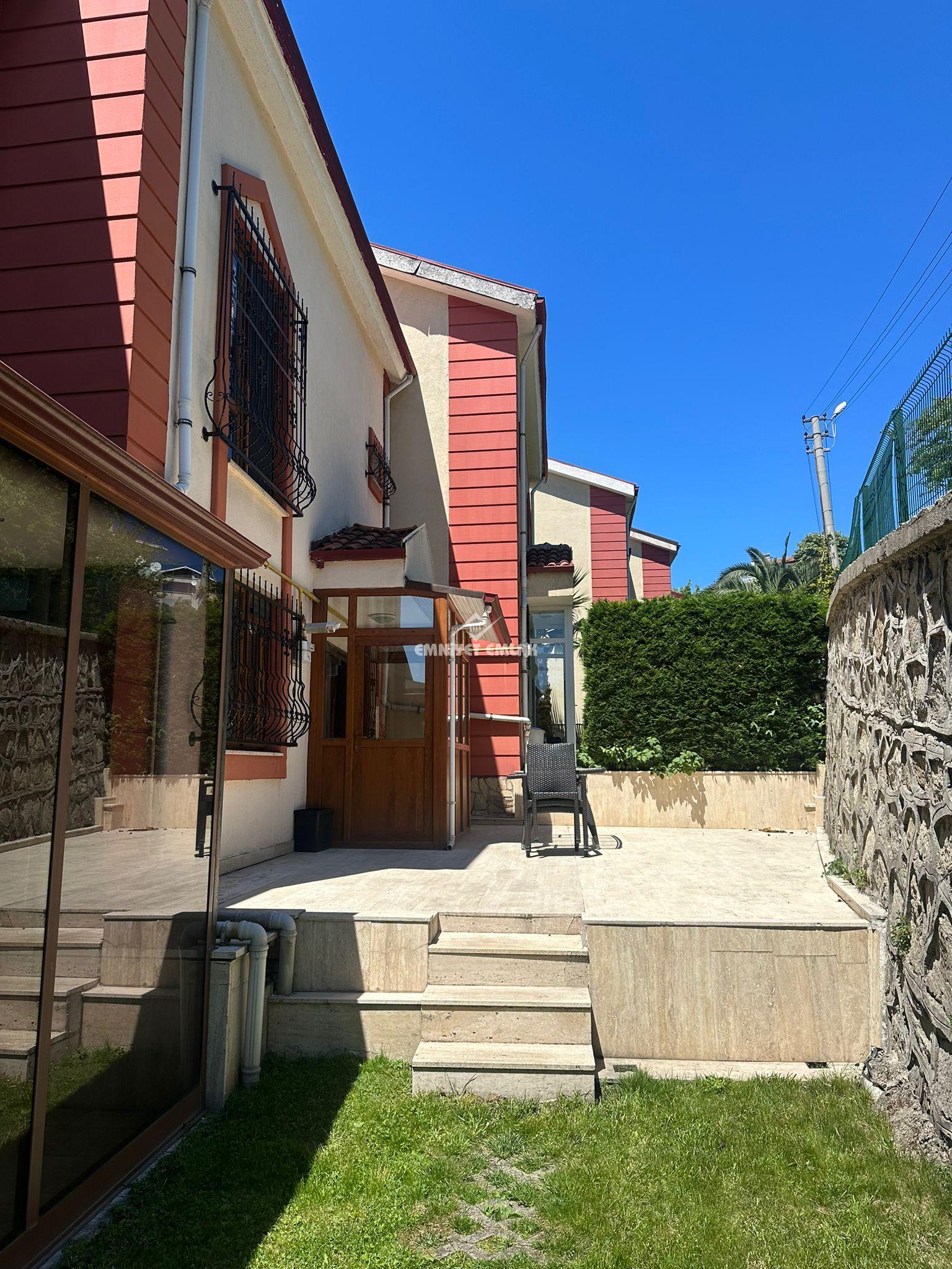 EREĞLİ UZUNMEHMET MAHALLESİ DENİZ MANZARALI 5+2 SATILIK TRİPLEX VİLLA