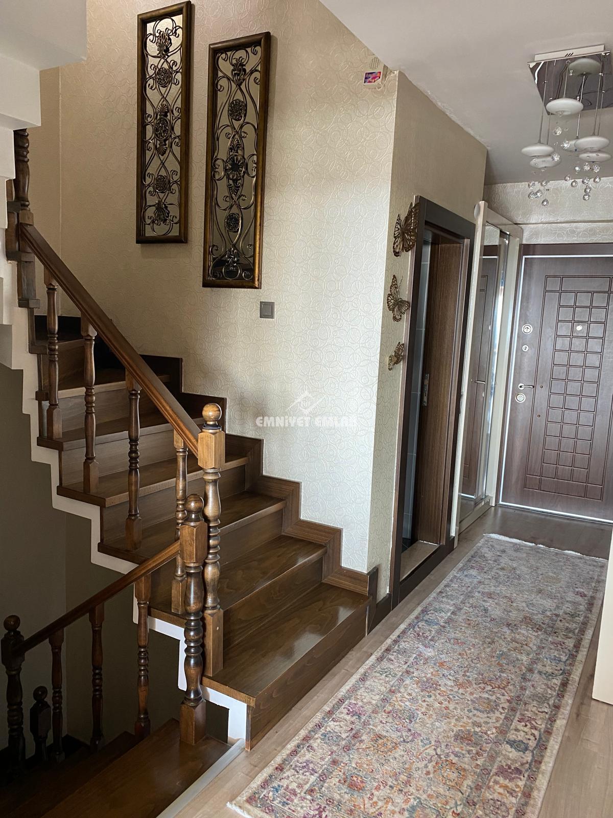 EREĞLİ UZUNMEHMET MAHALLESİ DENİZ MANZARALI 5+2 SATILIK TRİPLEX VİLLA