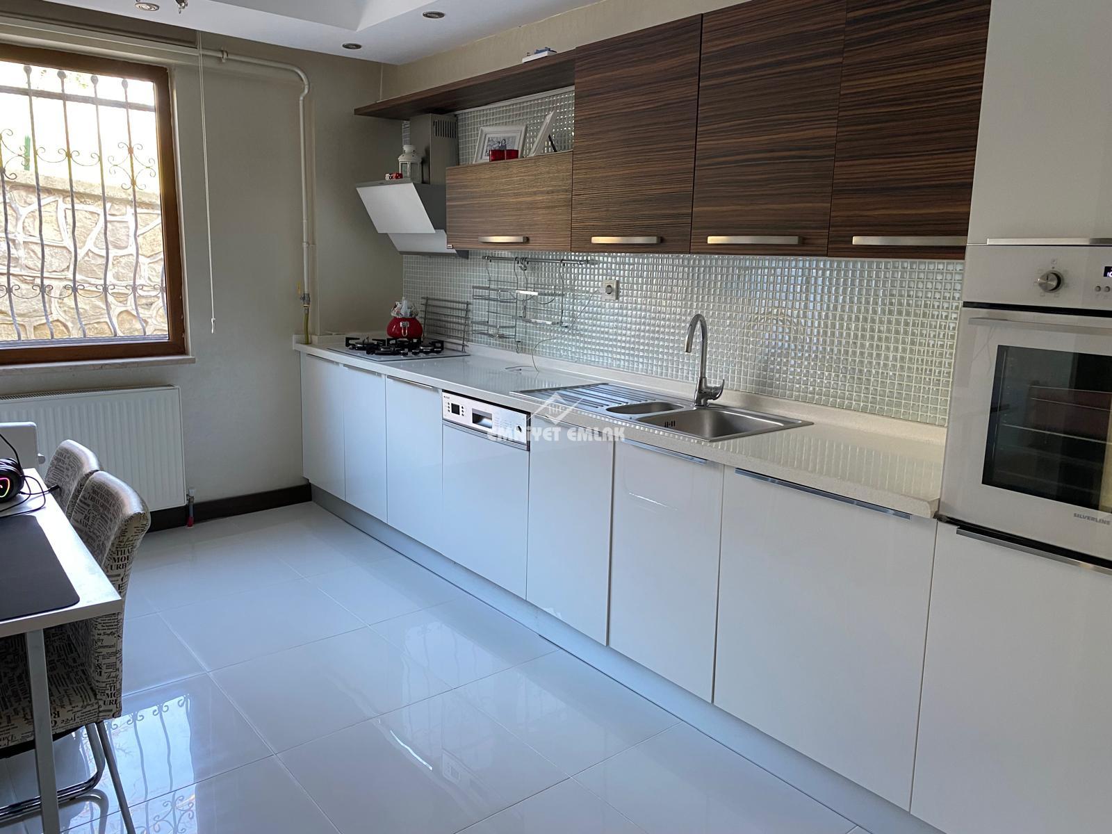 EREĞLİ UZUNMEHMET MAHALLESİ DENİZ MANZARALI 5+2 SATILIK TRİPLEX VİLLA