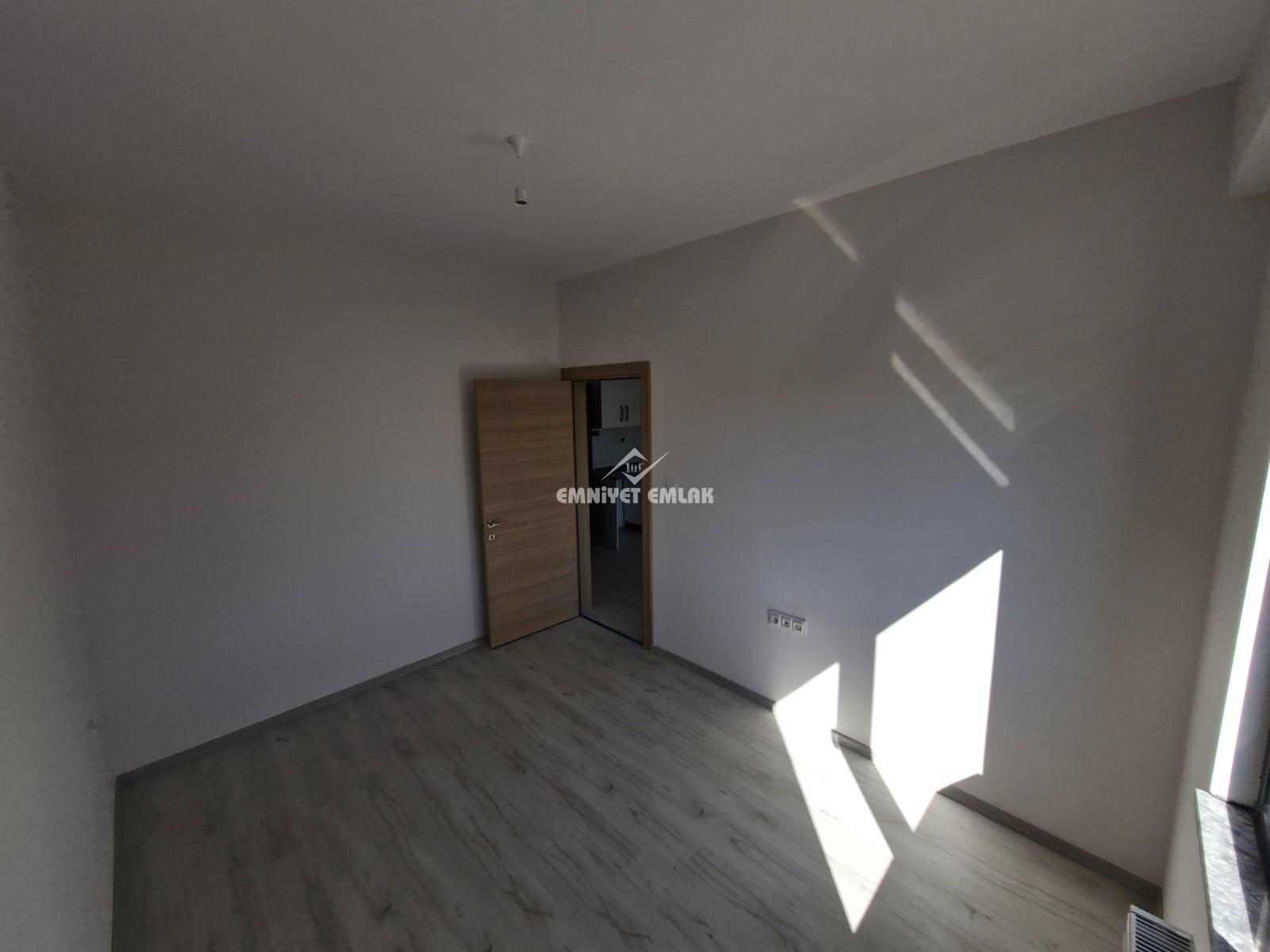 EREĞLİ ÖMERLİ MAHALLESİ DEVLET HAST.KAVŞAĞINA YAKIN KİRALIK 1+1 DAİRE