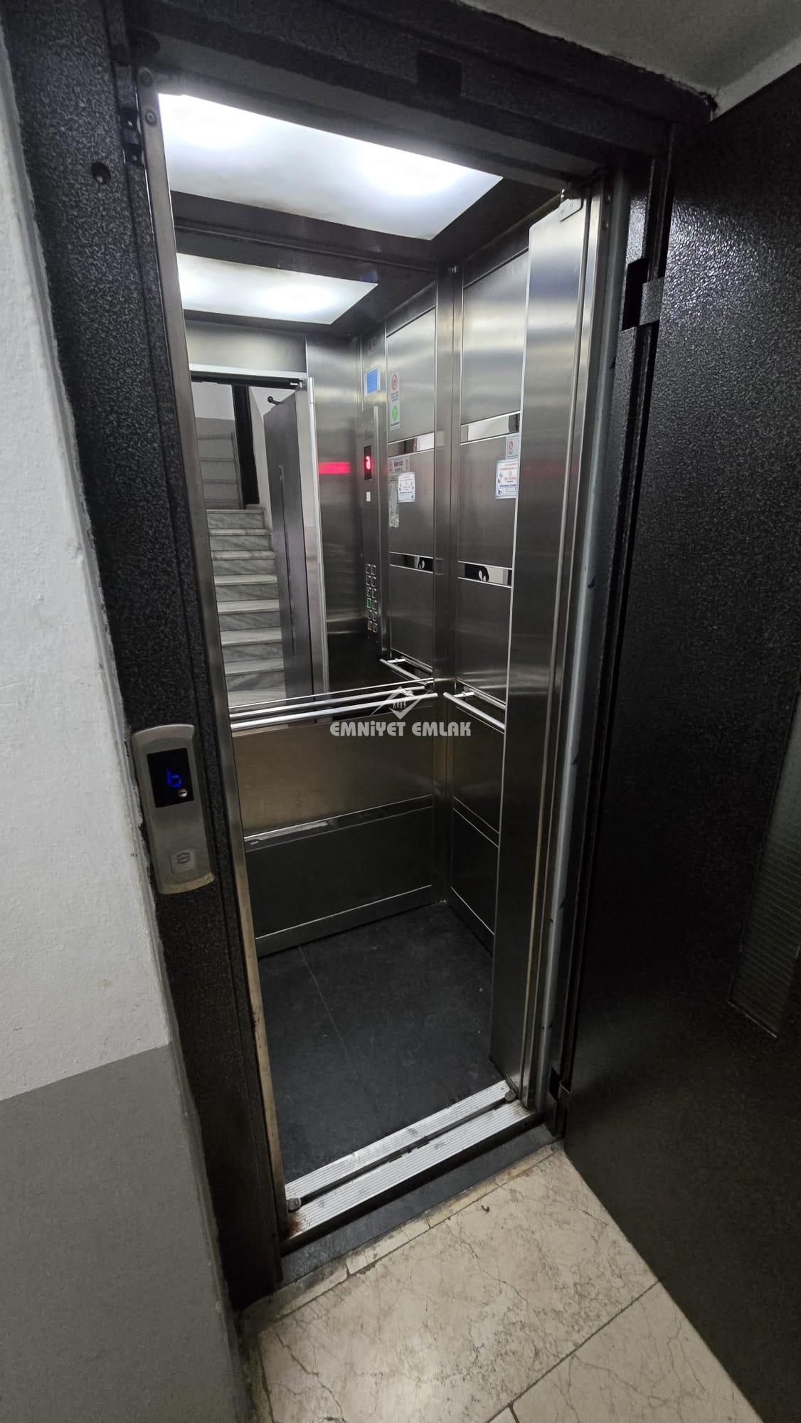 KDZ EREĞLİ MÜFTÜ MAHALLESİNDE ŞEHİR MANZARALI 3+1 FULL EŞYALI KİRALIK DAİRE