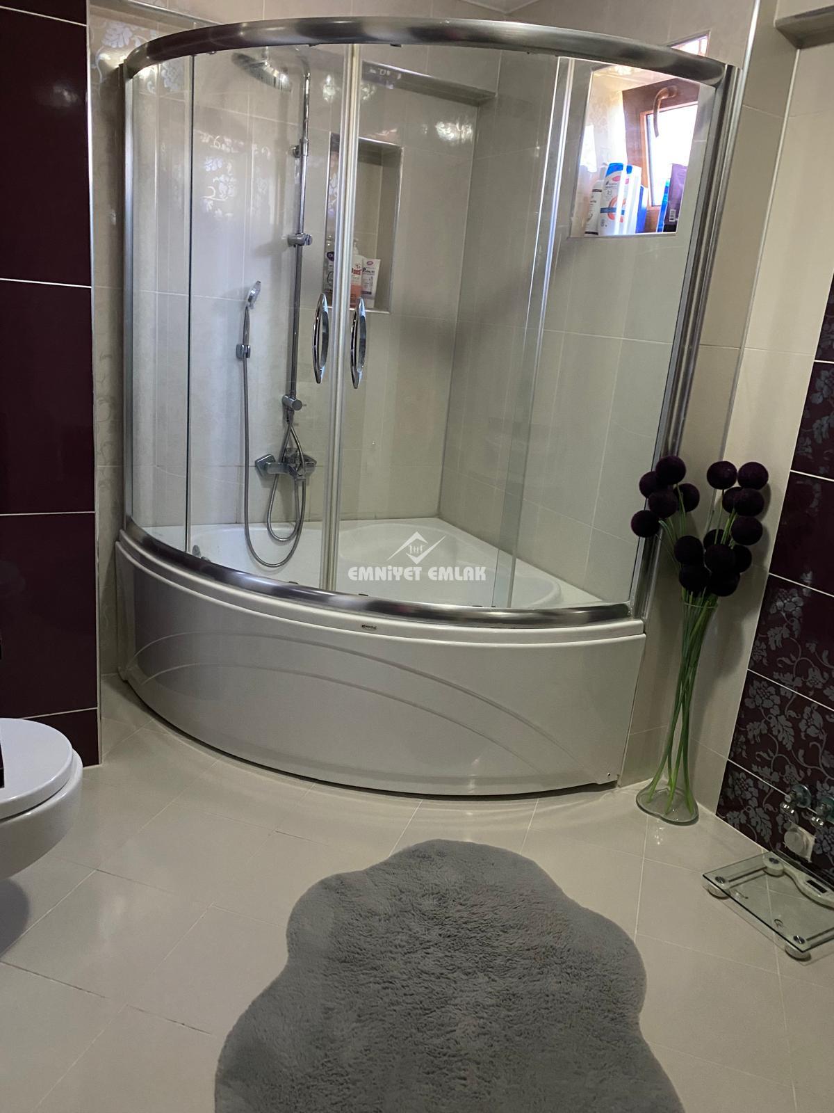 EREĞLİ UZUNMEHMET MAHALLESİ DENİZ MANZARALI 5+2 SATILIK TRİPLEX VİLLA