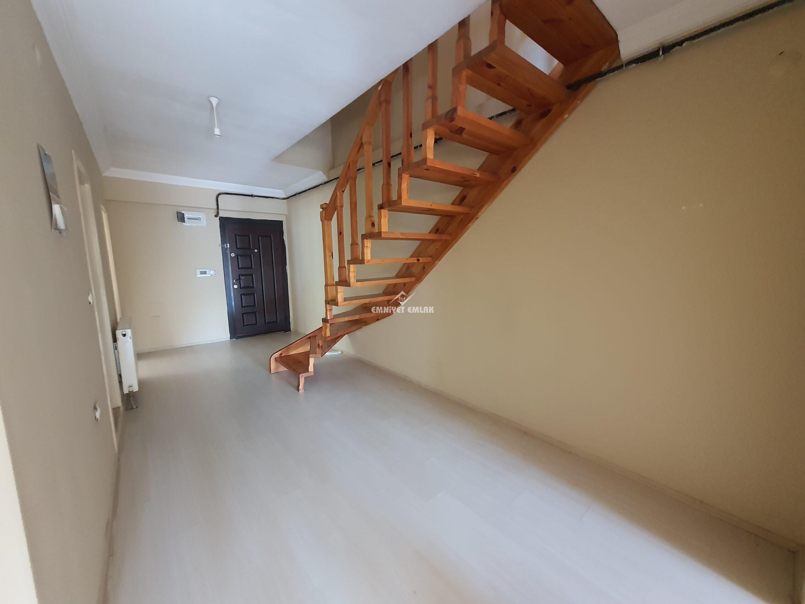 EREĞLİ DIŞ ÇEŞME SOKAK SATILIK DUBLEX DENİZ MANZARALI 5+1 DAİRE