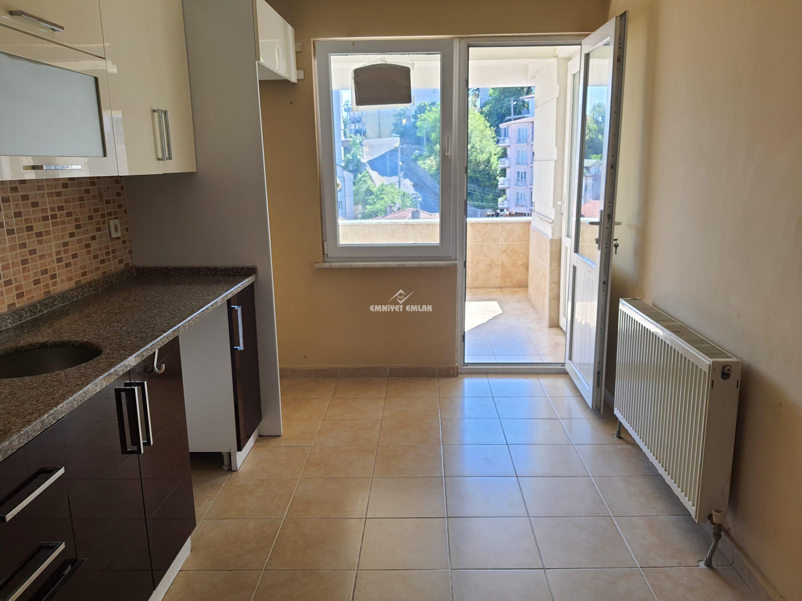 EREĞLİ DIŞ ÇEŞME SOKAK SATILIK DUBLEX DENİZ MANZARALI 5+1 DAİRE