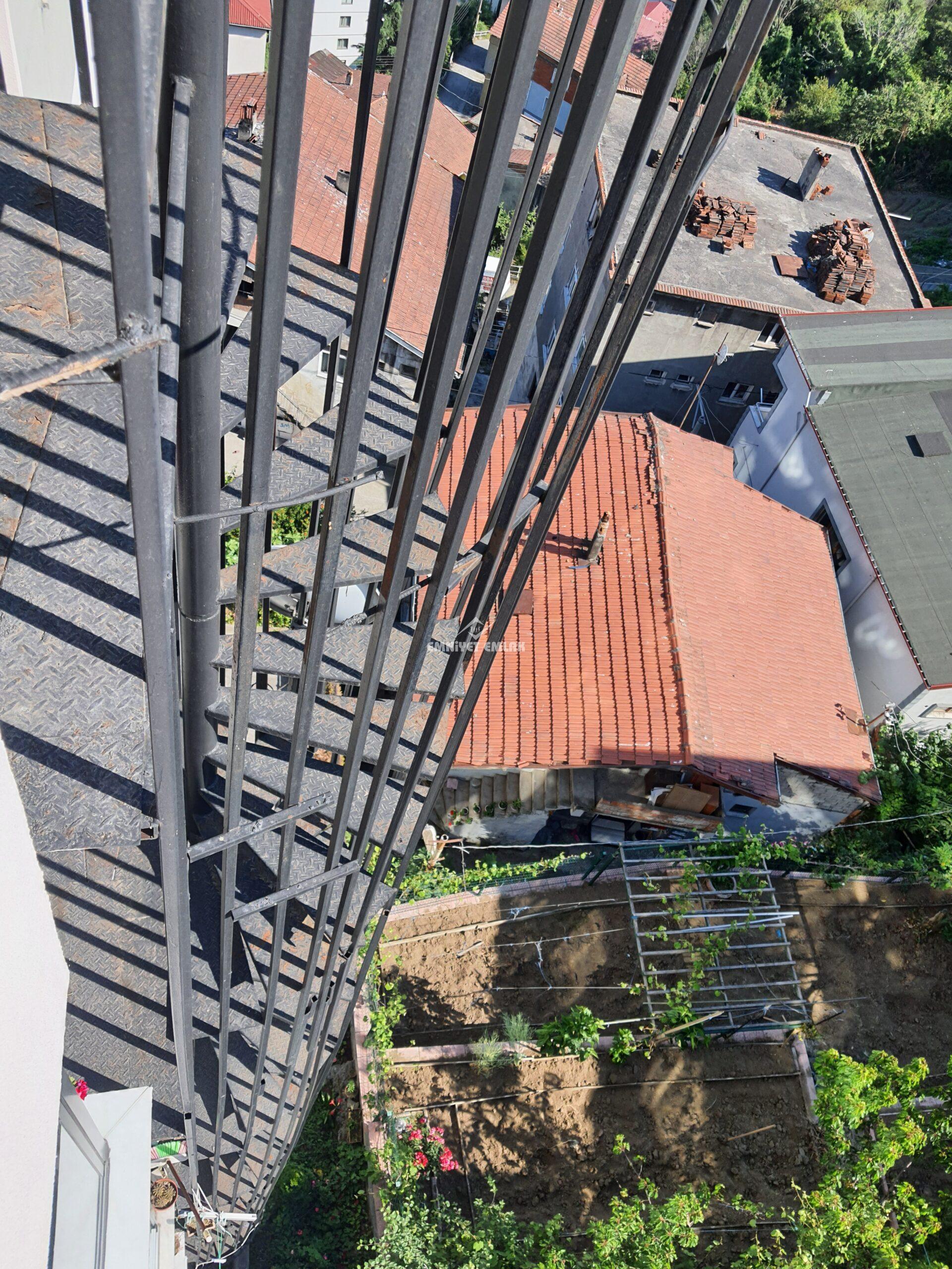 EREĞLİ DIŞ ÇEŞME SOKAK SATILIK DUBLEX DENİZ MANZARALI 5+1 DAİRE