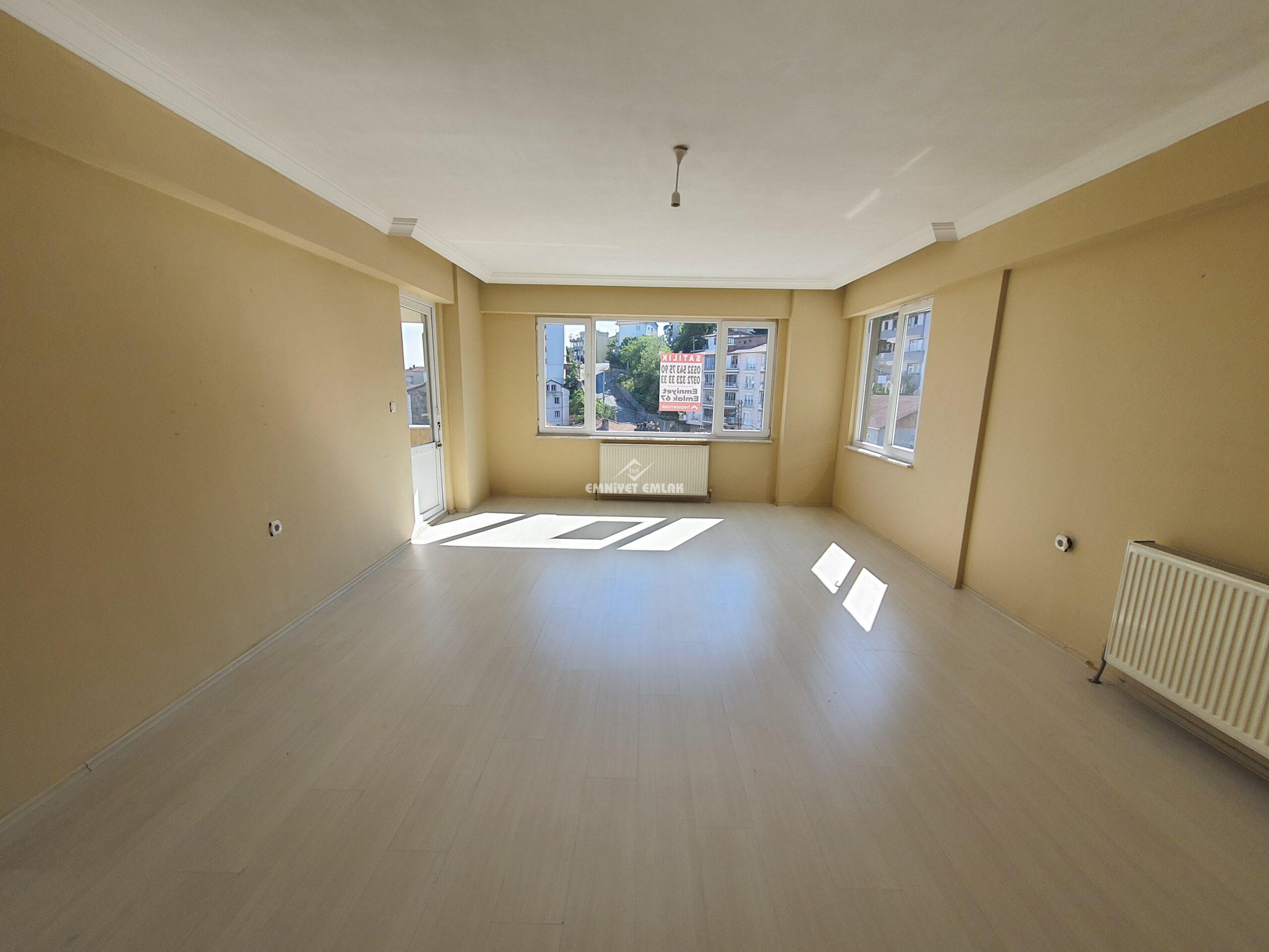 EREĞLİ DIŞ ÇEŞME SOKAK SATILIK DUBLEX DENİZ MANZARALI 5+1 DAİRE