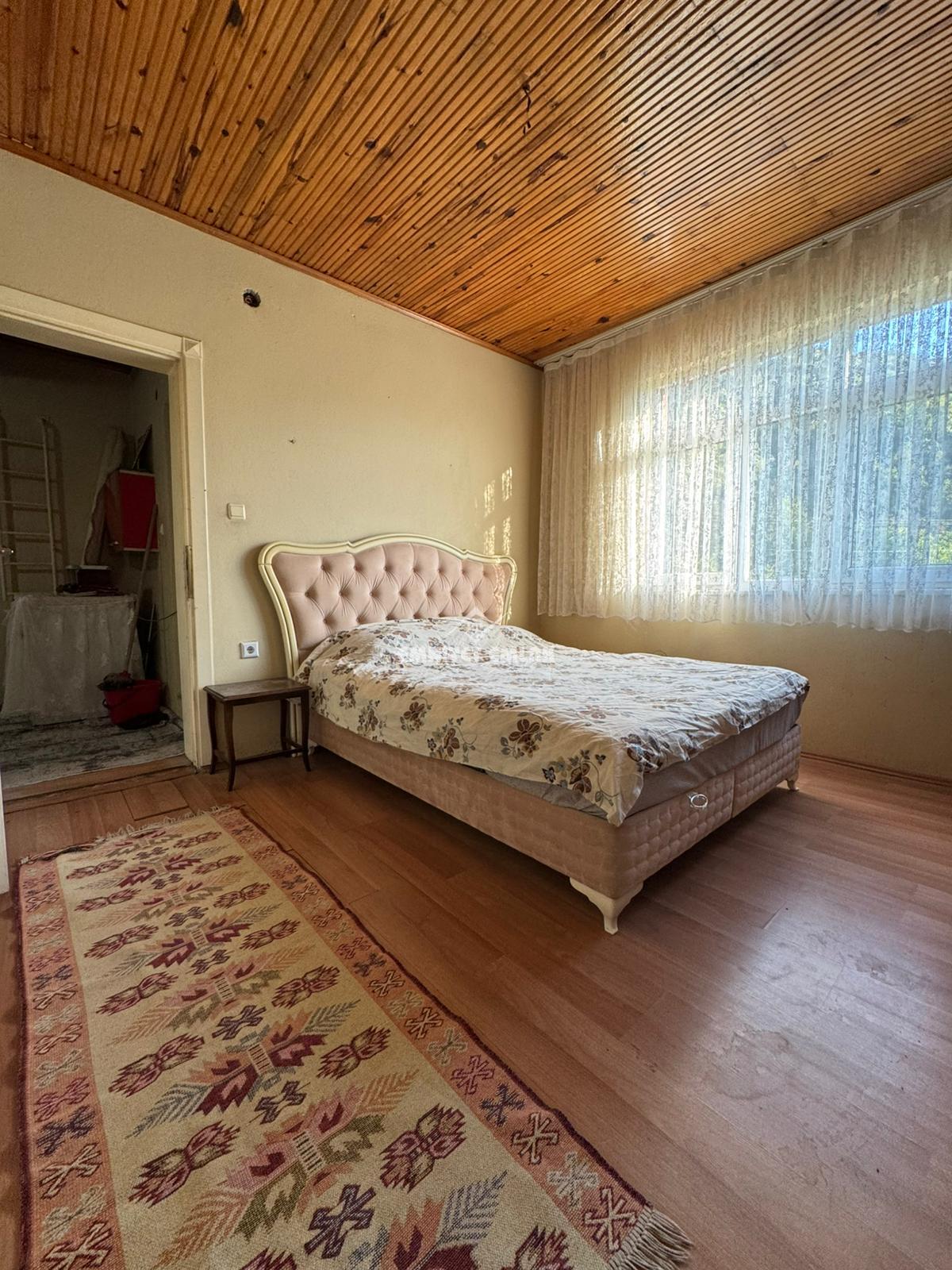 KDZ EREĞLİ MERKEZE 10KM YARAŞLIYÖRÜK MAH. 2 KATLI MÜSTAKİL EV