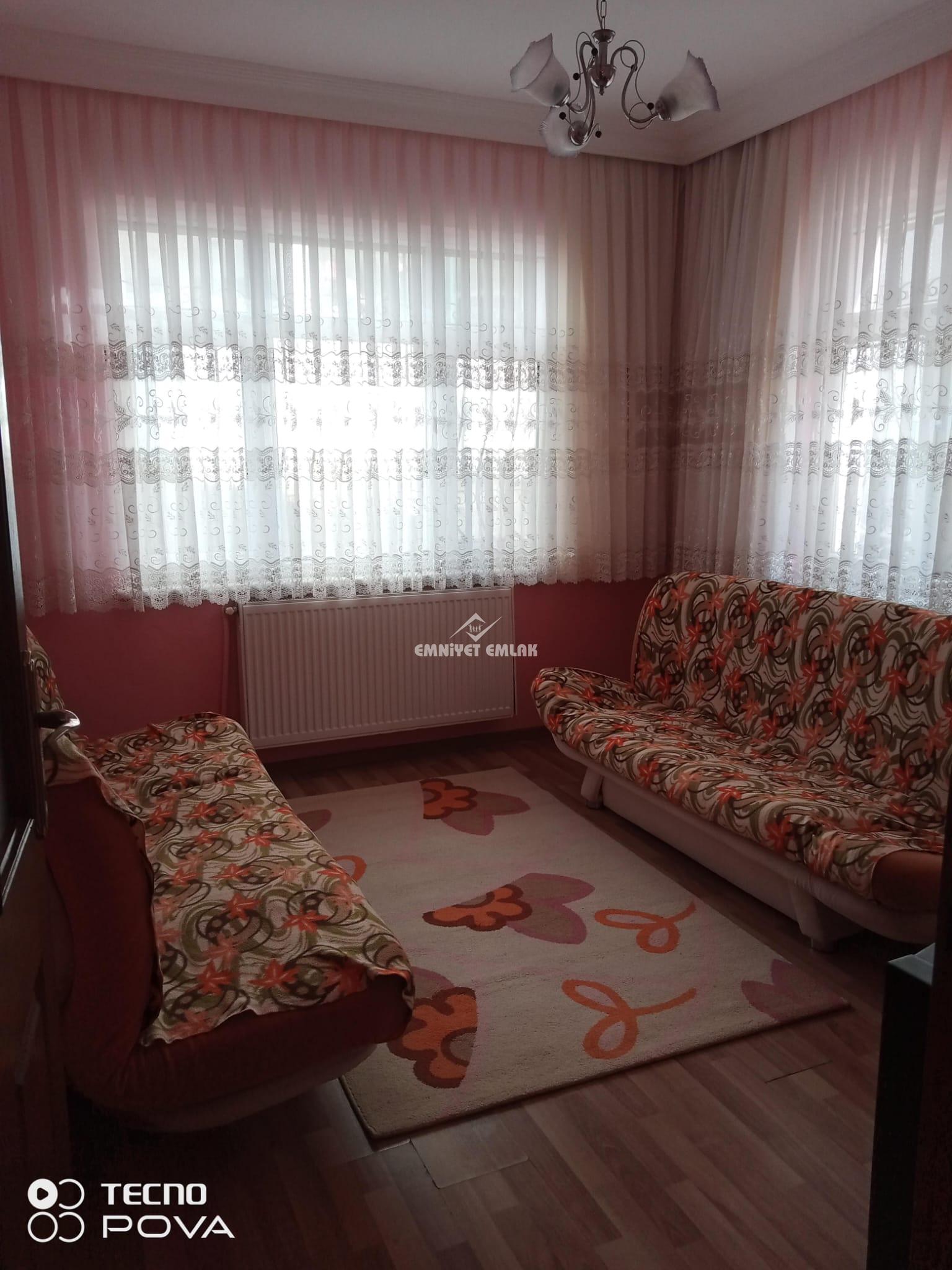HATİP SOKAK BAKIMLI 3+1 EŞYALI KİRALIK DAİRE