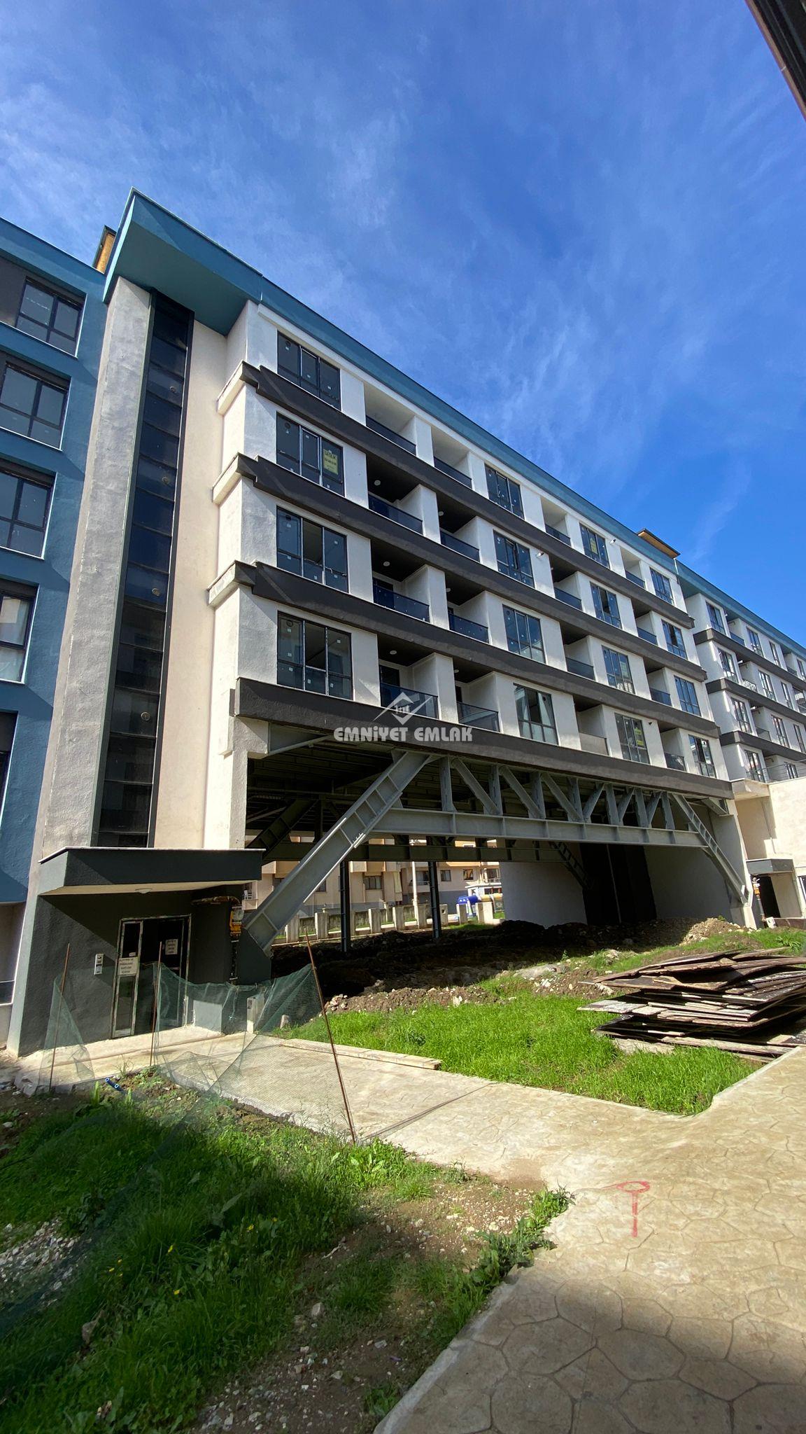 DÜZCE ÜNİVERSİTE BÖLGESi SİTE İÇERİSİNDE MUHTEŞEM 1+1 SATILIK FIRSAT DAİRE