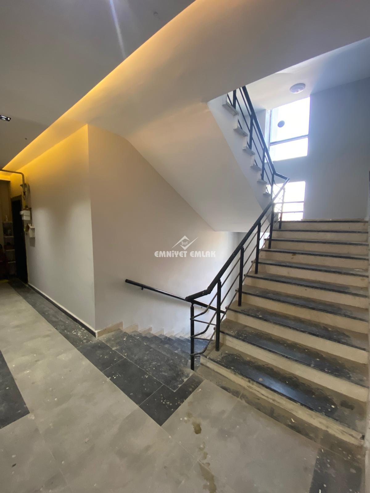 DÜZCE ÜNİVERSİTE BÖLGESi SİTE İÇERİSİNDE MUHTEŞEM 1+1 SATILIK FIRSAT DAİRE