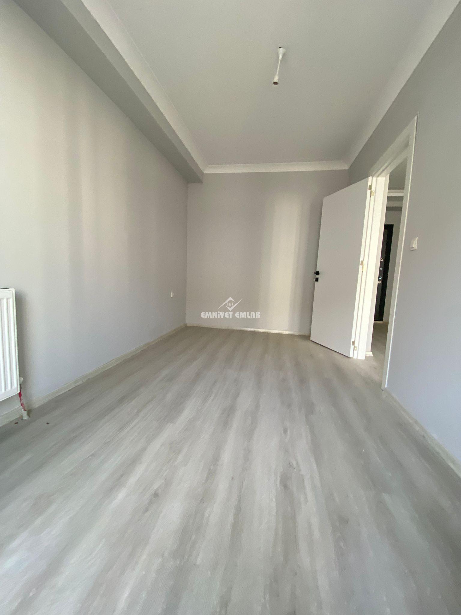 DÜZCE ÜNİVERSİTE BÖLGESi SİTE İÇERİSİNDE MUHTEŞEM 1+1 SATILIK FIRSAT DAİRE