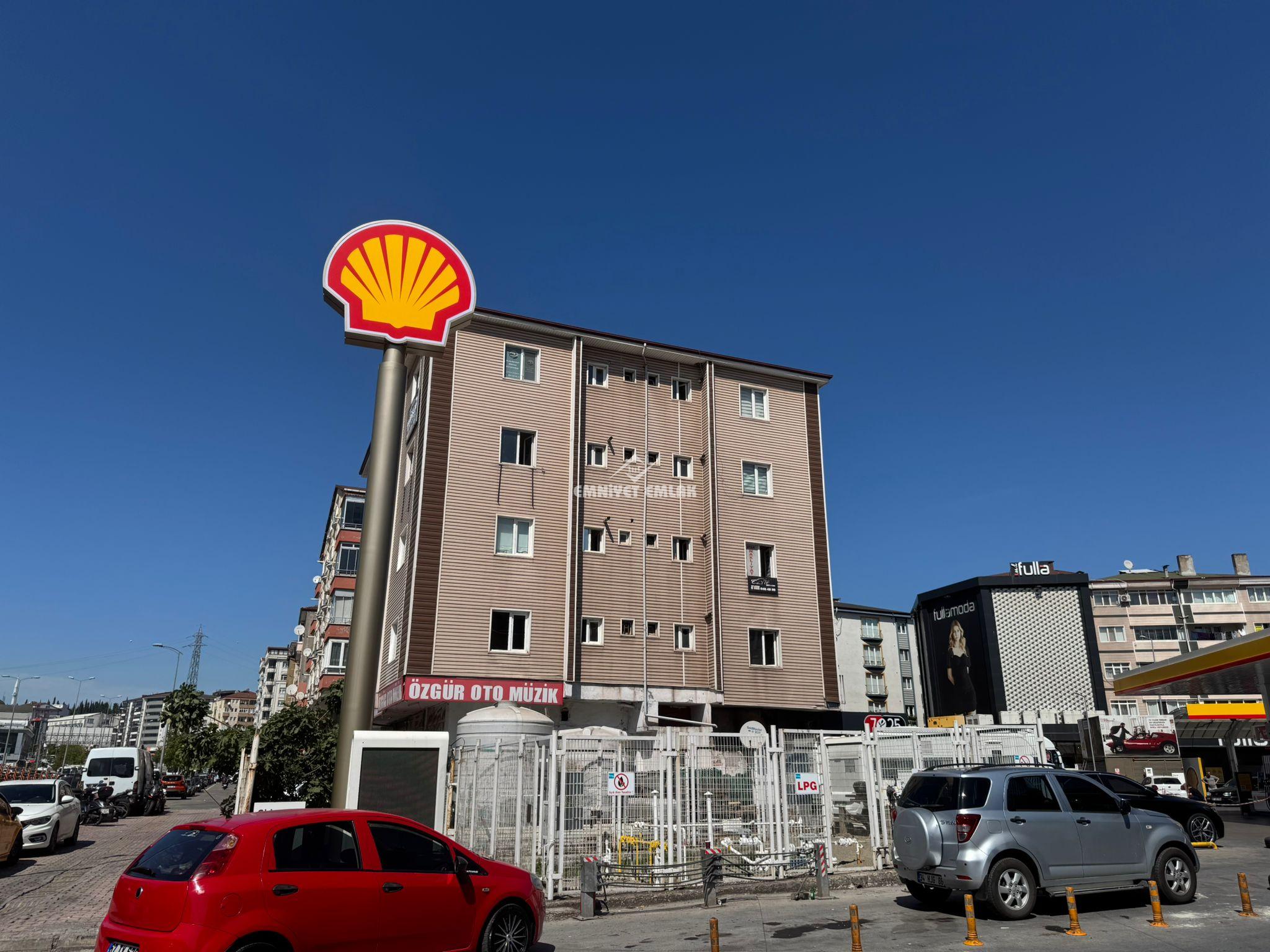 KDZ EREĞLİ MÜFTÜ MAHALLESİ ERDEMİR CADDESİNDE SATILIK OFİSLER