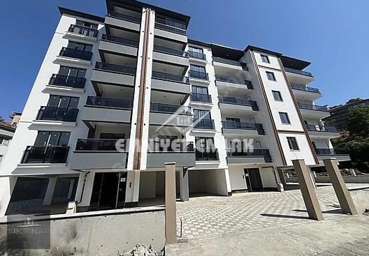 KDZ EREĞLİ ÇARŞI MERKEZDE HAVUZLU 1+1 SATILIK DAİRE