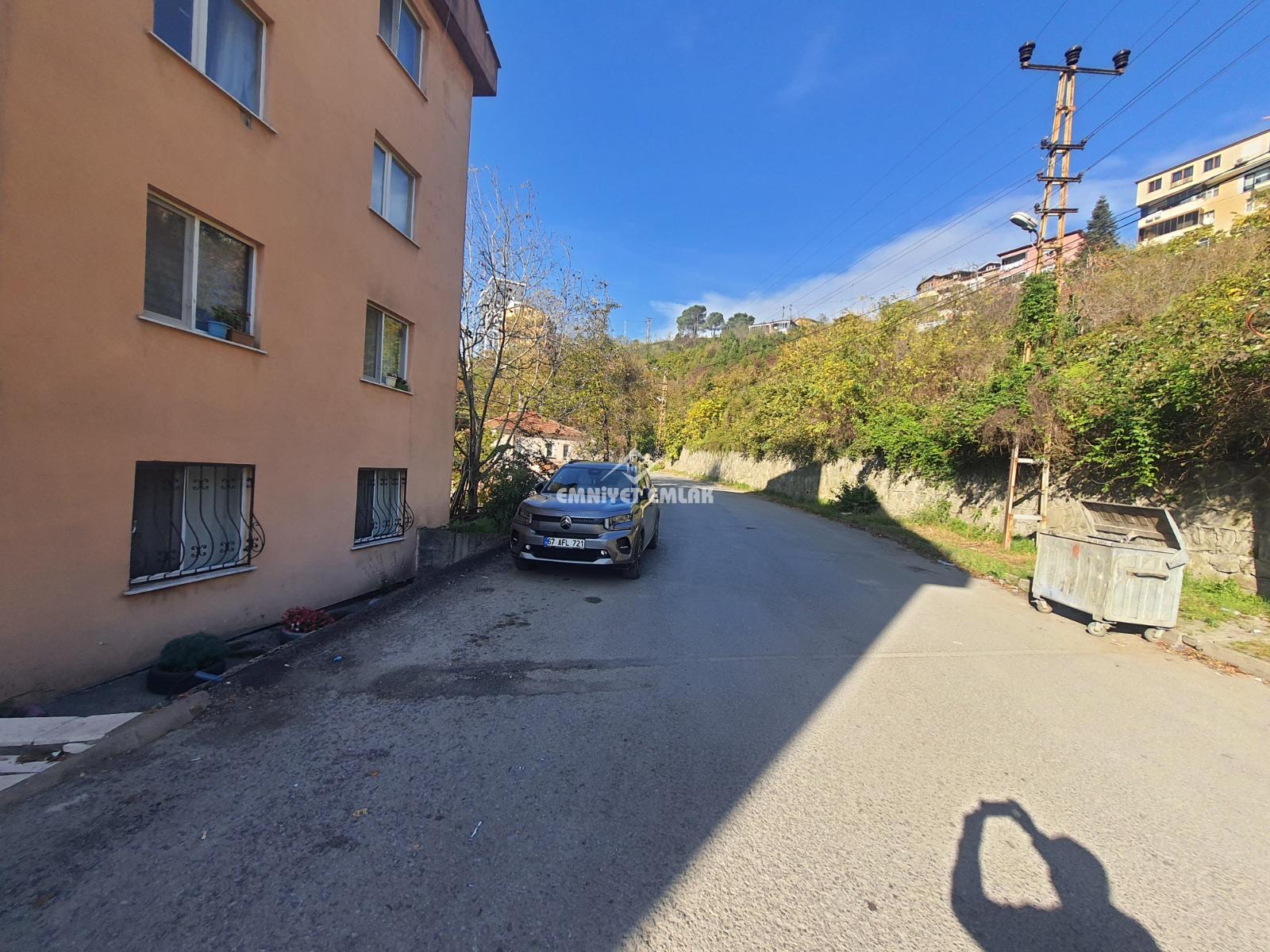 EREĞLİ SARIKORKMAZ MAH.SEYİR TERASI BÖLGESİNDE SATILIK 3+1 DAİRE