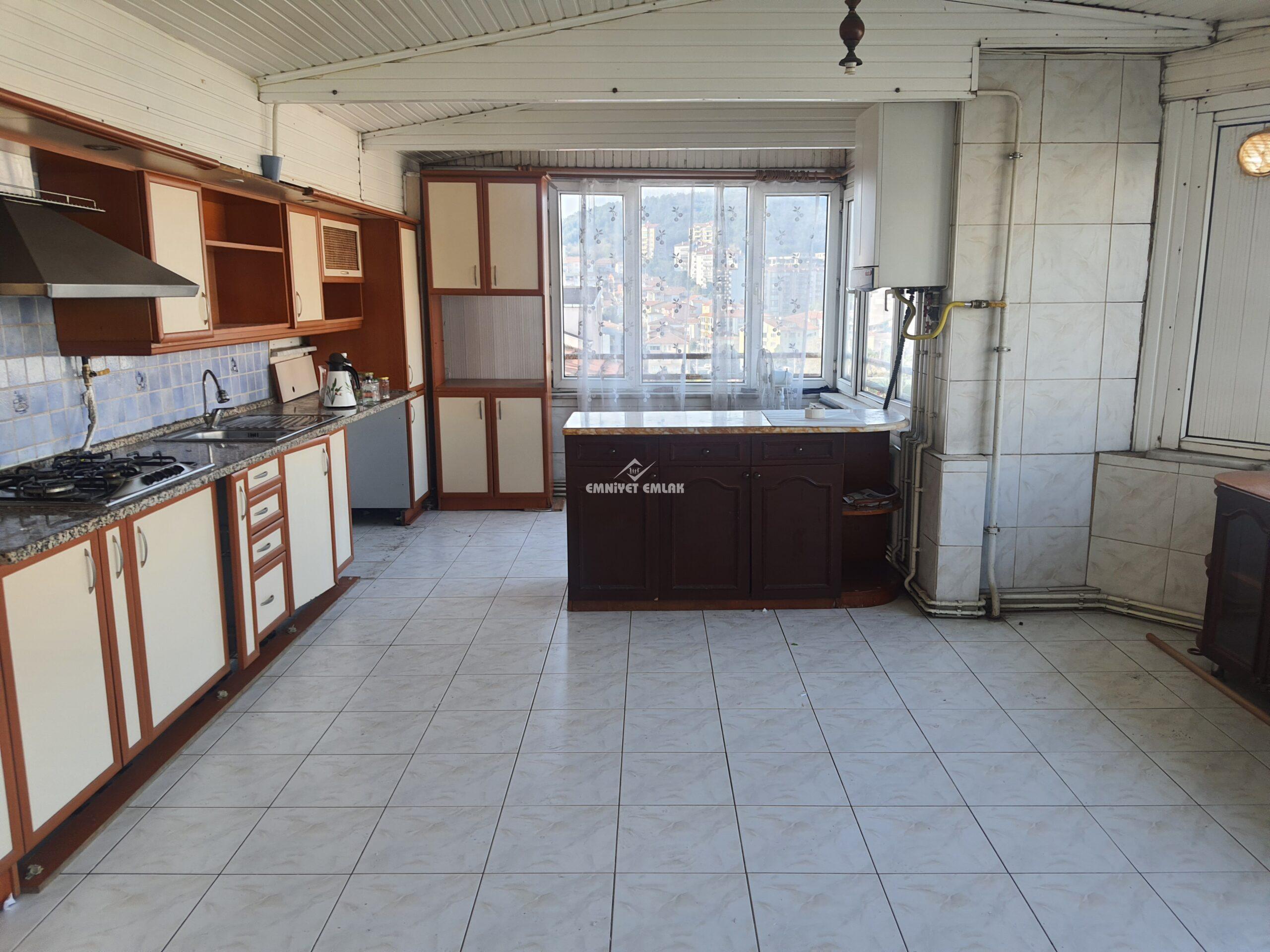 SÜLEYMANLAR MAH.KADI TARLASINDA KİRALIK DENİZ MANZARALI DUBLEX DAİRE