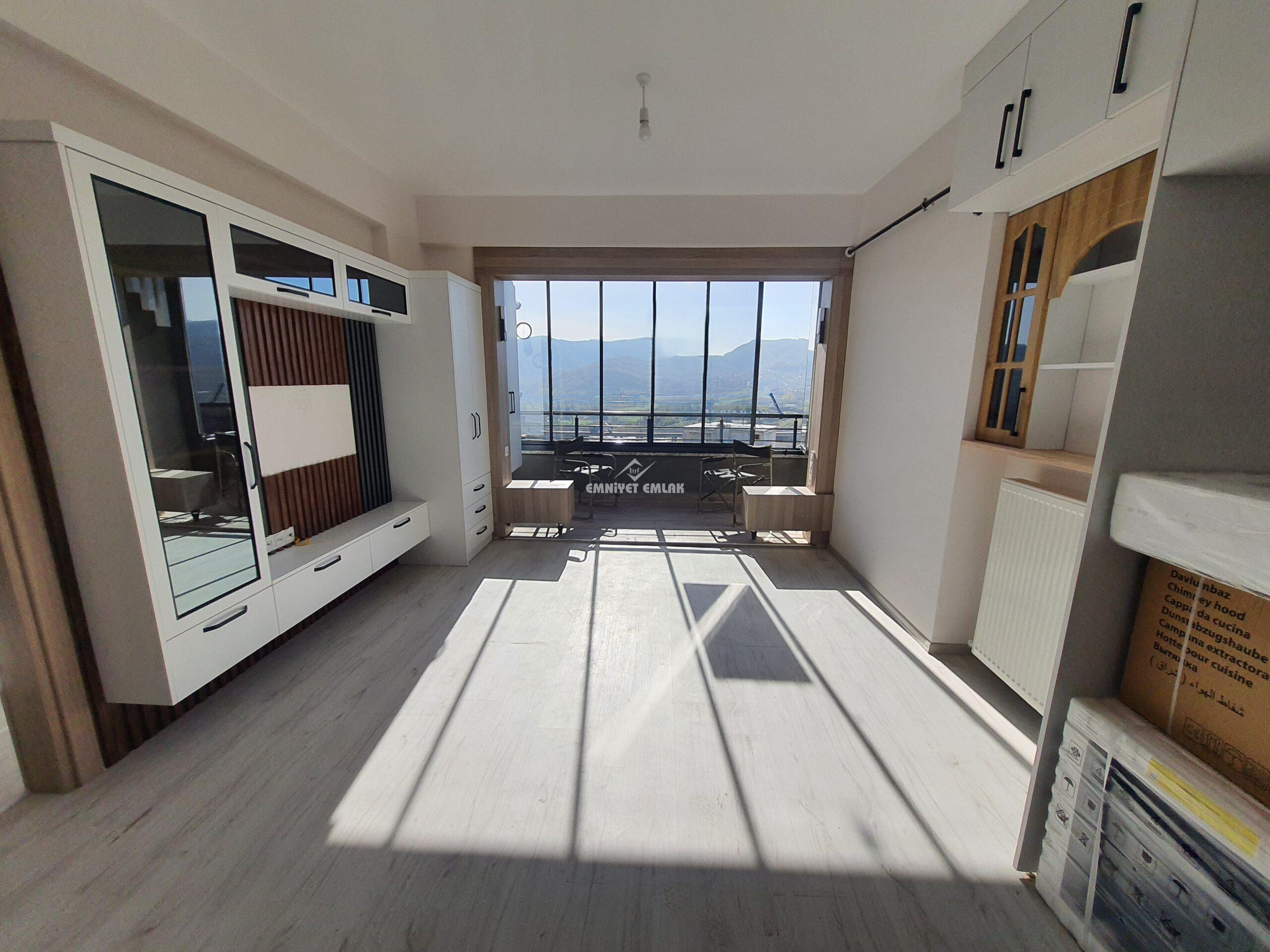 EREĞLİ ÖMERLİ HASTANE KAVŞAĞINDA SIFIR KİRALIK LÜX 1+1 DAİRE