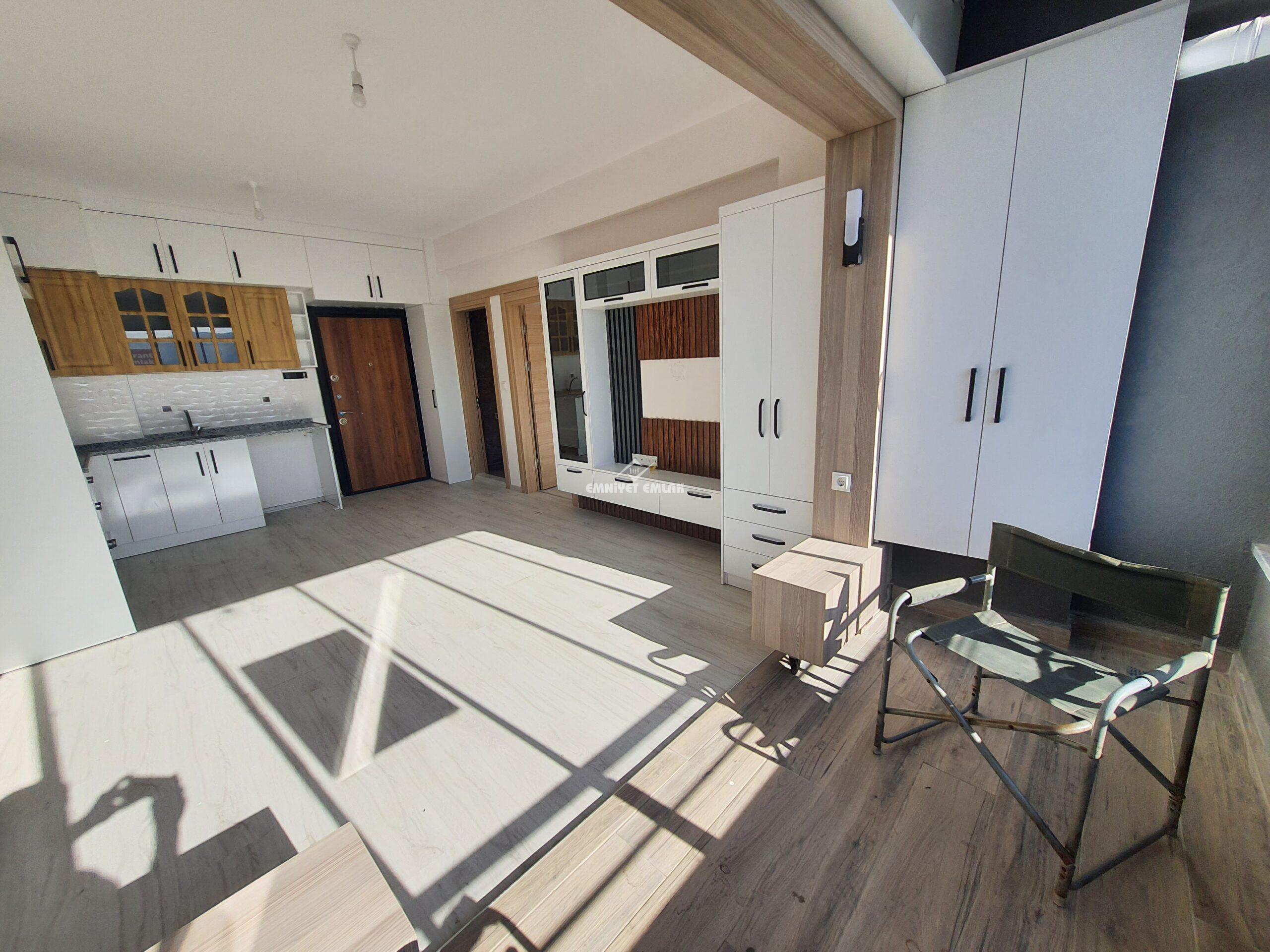 EREĞLİ ÖMERLİ HASTANE KAVŞAĞINDA SIFIR KİRALIK LÜX 1+1 DAİRE