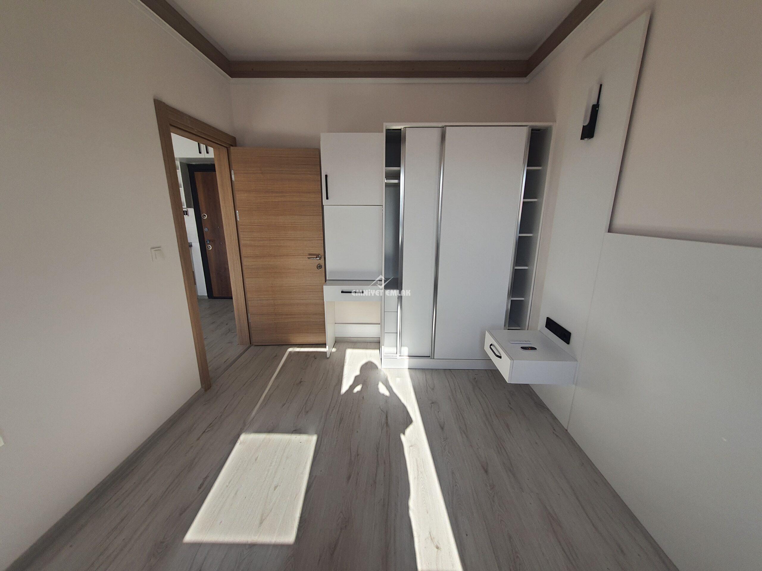 EREĞLİ ÖMERLİ HASTANE KAVŞAĞINDA SIFIR KİRALIK LÜX 1+1 DAİRE