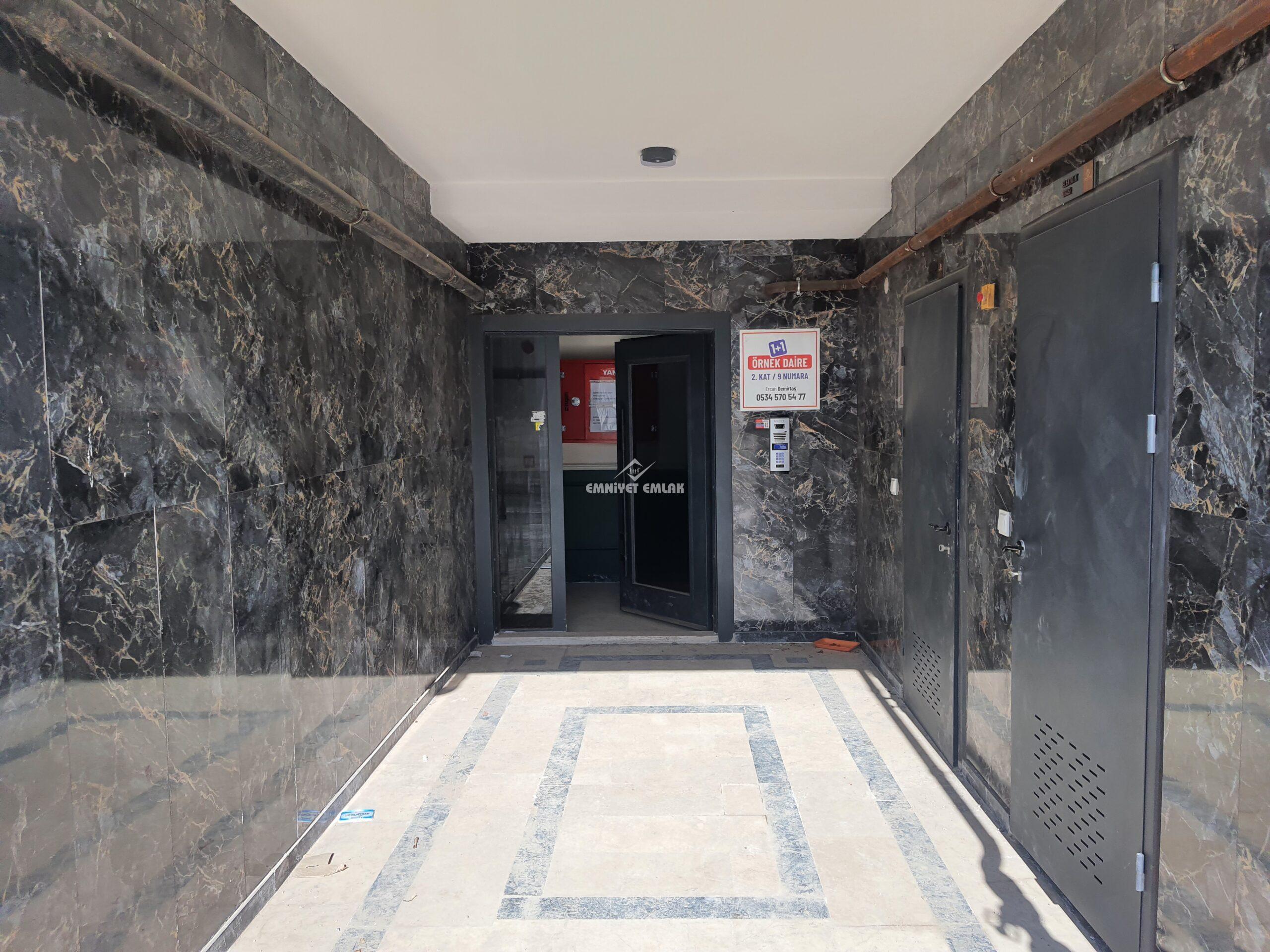 EREĞLİ ÖMERLİ HASTANE KAVŞAĞINDA SIFIR KİRALIK LÜX 1+1 DAİRE