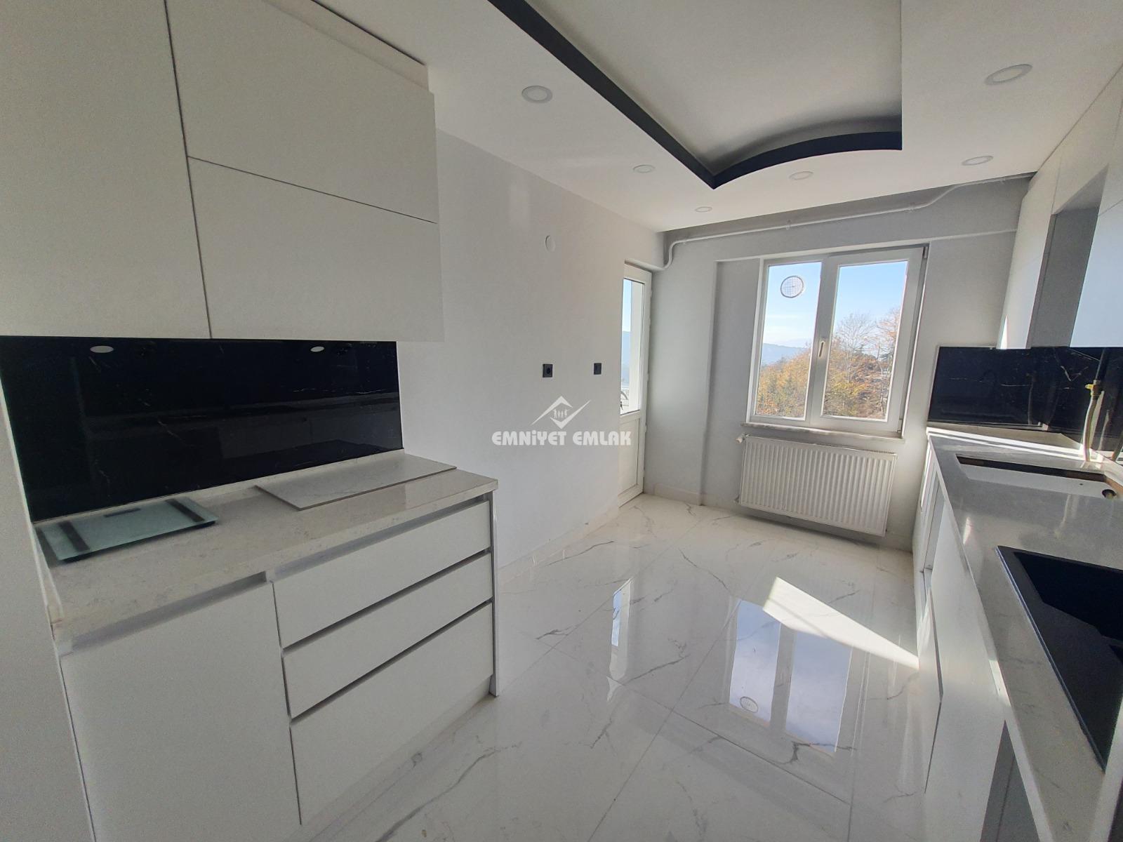 EREĞLİ SARIKORKMAZ MAH.SEYİR TERASI BÖLGESİNDE SATILIK 3+1 DAİRE