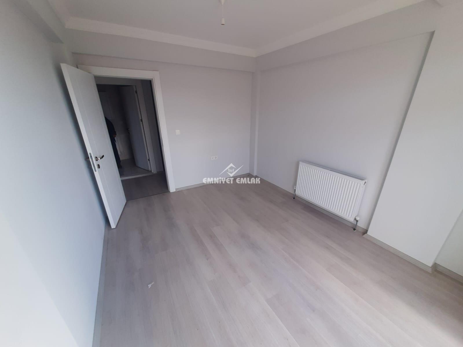 BAĞLIK MAHALLESİ ORHANOĞUZ OKULU BÖLGESİNDE 2+1 DENİZ MANZARALI KİRALIK DAİRE