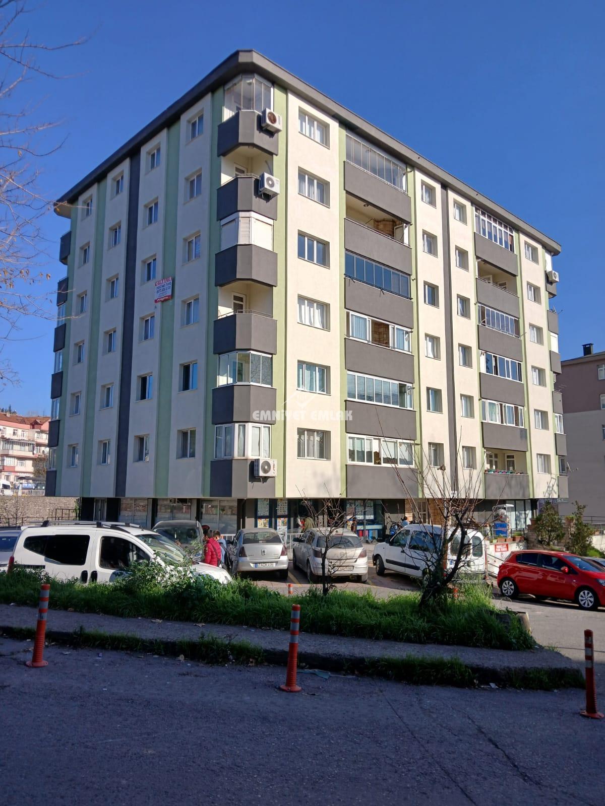 EREGLİ’NİN EN MERKEZİ YERİNDE GÖZTEPE’DE İÇİ FUL YAPILI ARA KAT TÜM GÜN GÜNEŞ ALAN 3+1 KİRALIK DAİRE