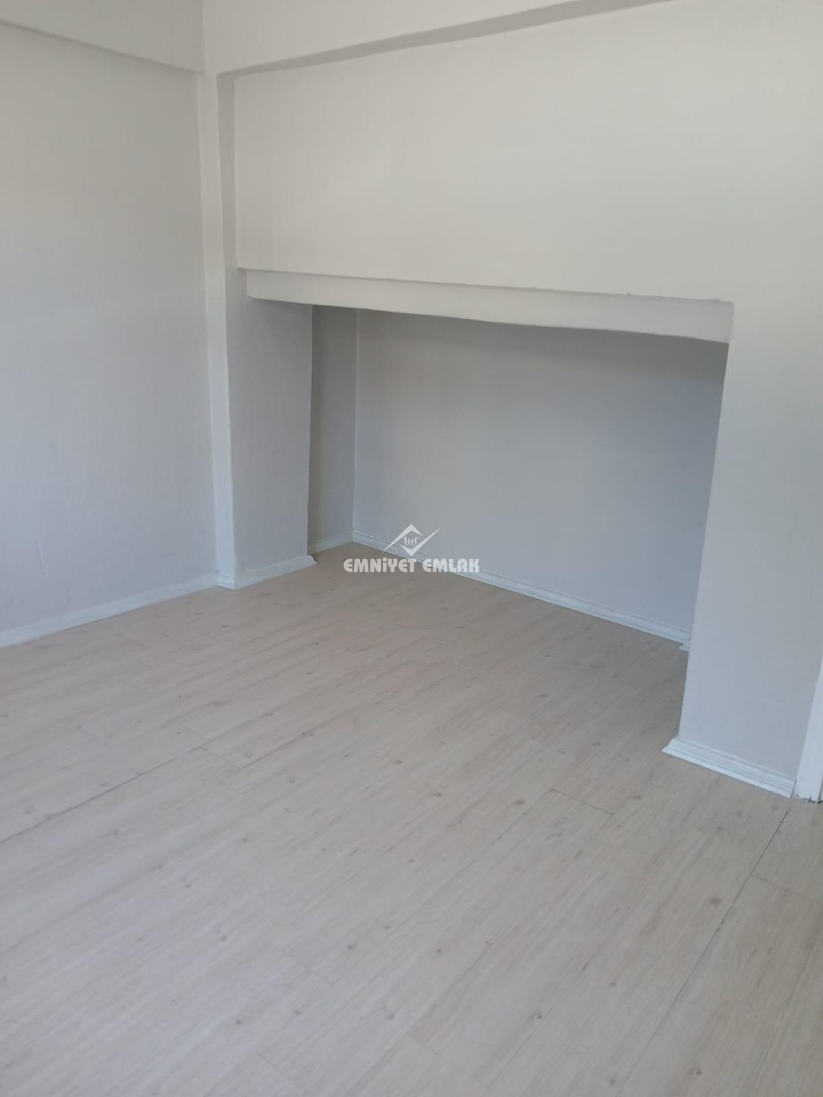 DENZİCİLİK FAKÜLTESİ YANINDA 2+1 İÇİ YENİ YAPILI KİRALIK DAİRE