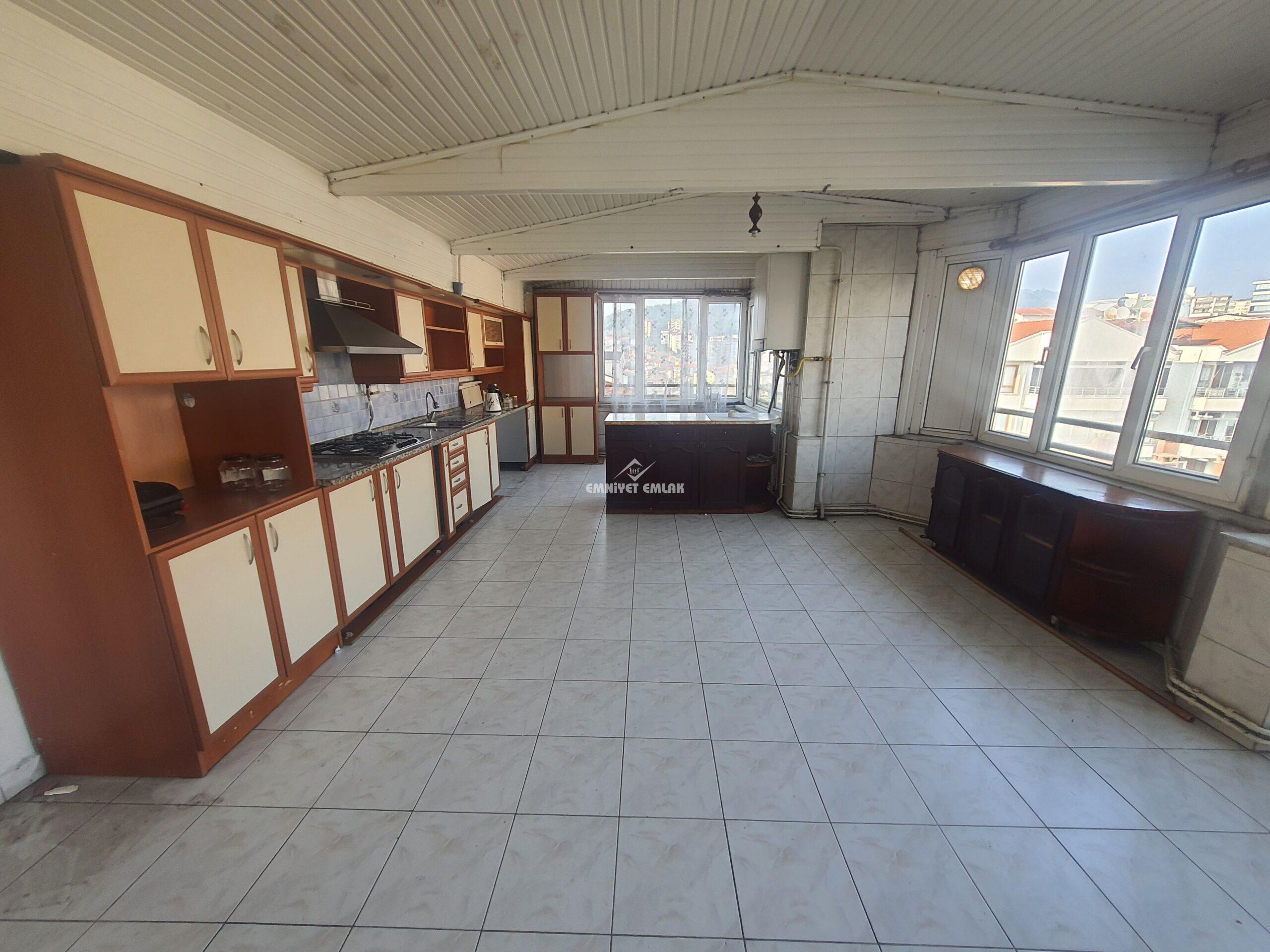 SÜLEYMANLAR MAHALLESİ İSTİKBAL CADDESİ DENİZ MANZARALI KİRALIK DUBLEX DAİRE