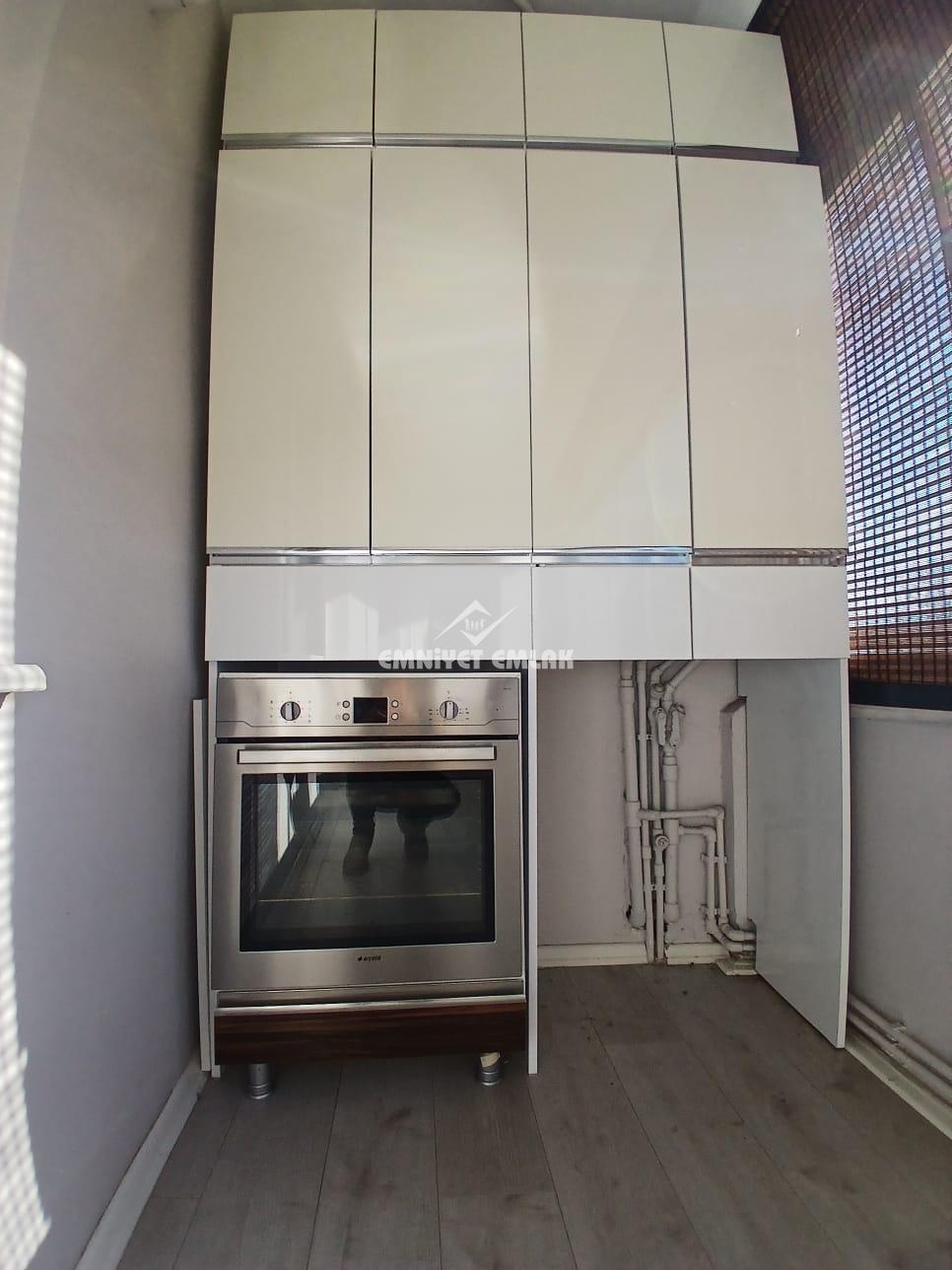 EREGLİ’NİN EN MERKEZİ YERİNDE GÖZTEPE’DE İÇİ FUL YAPILI ARA KAT TÜM GÜN GÜNEŞ ALAN 3+1 KİRALIK DAİRE