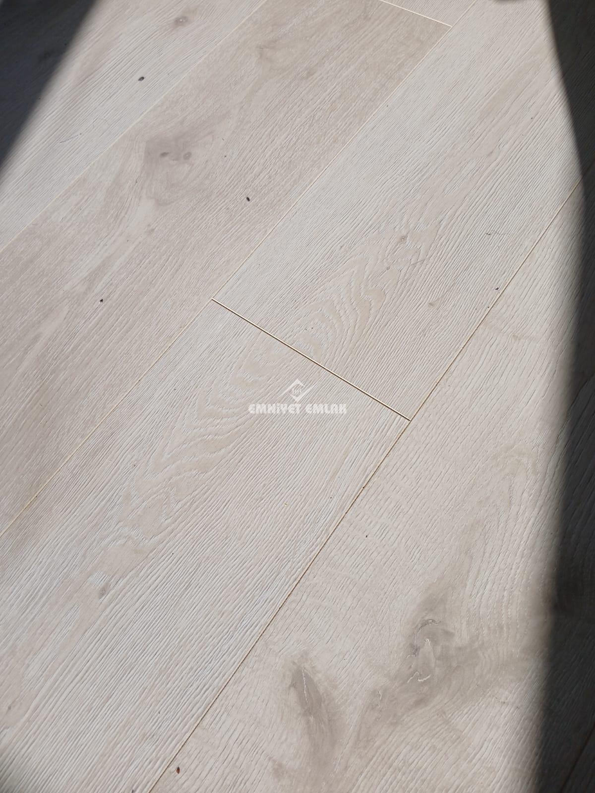 EREGLİ’NİN EN MERKEZİ YERİNDE GÖZTEPE’DE İÇİ FUL YAPILI ARA KAT TÜM GÜN GÜNEŞ ALAN 3+1 KİRALIK DAİRE