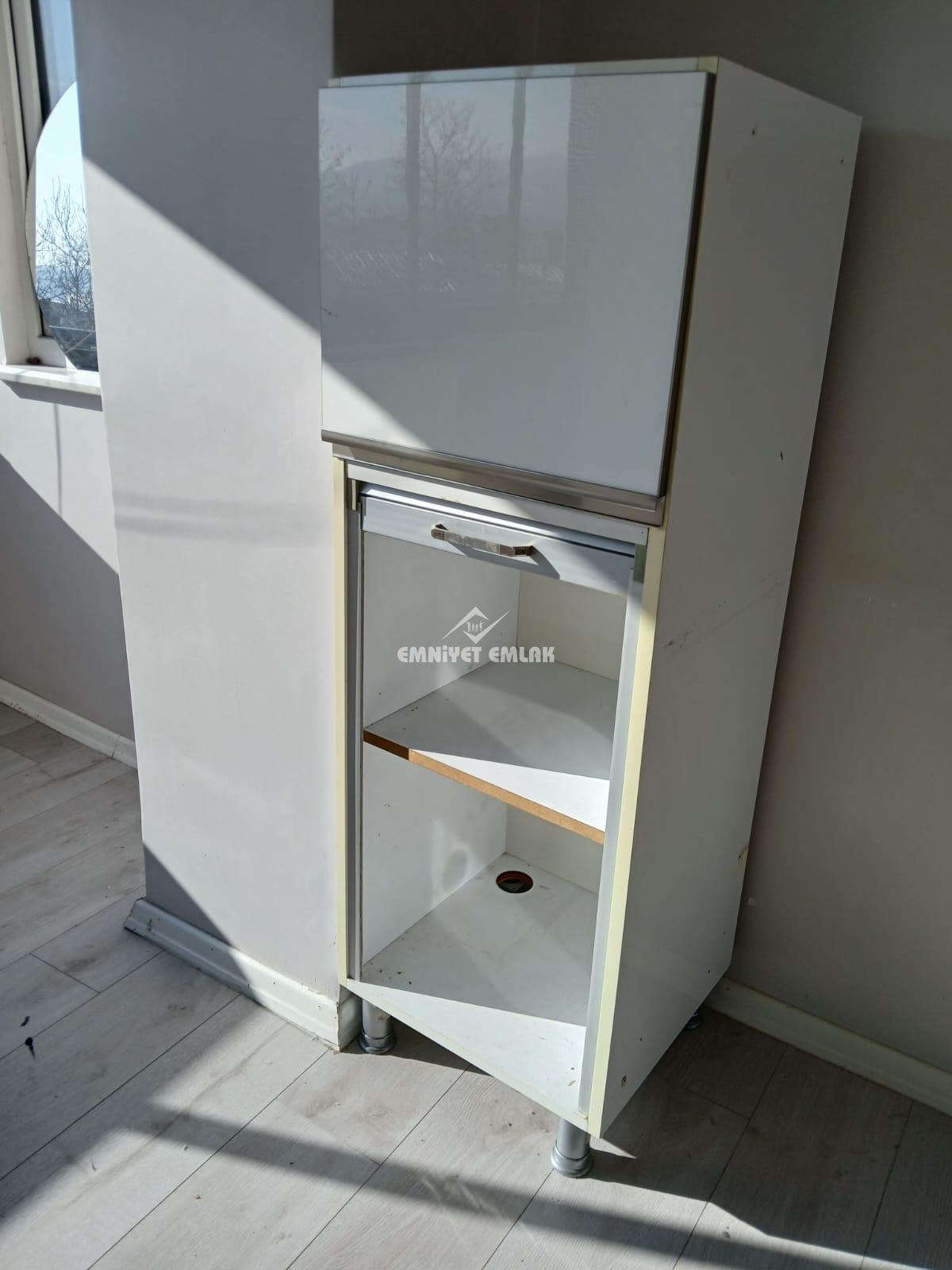 EREGLİ’NİN EN MERKEZİ YERİNDE GÖZTEPE’DE İÇİ FUL YAPILI ARA KAT TÜM GÜN GÜNEŞ ALAN 3+1 KİRALIK DAİRE