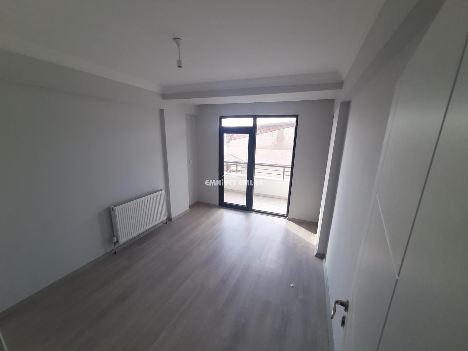 BAĞLIK MAHALLESİ ORHANOĞUZ OKULU BÖLGESİNDE 2+1 DENİZ MANZARALI KİRALIK DAİRE