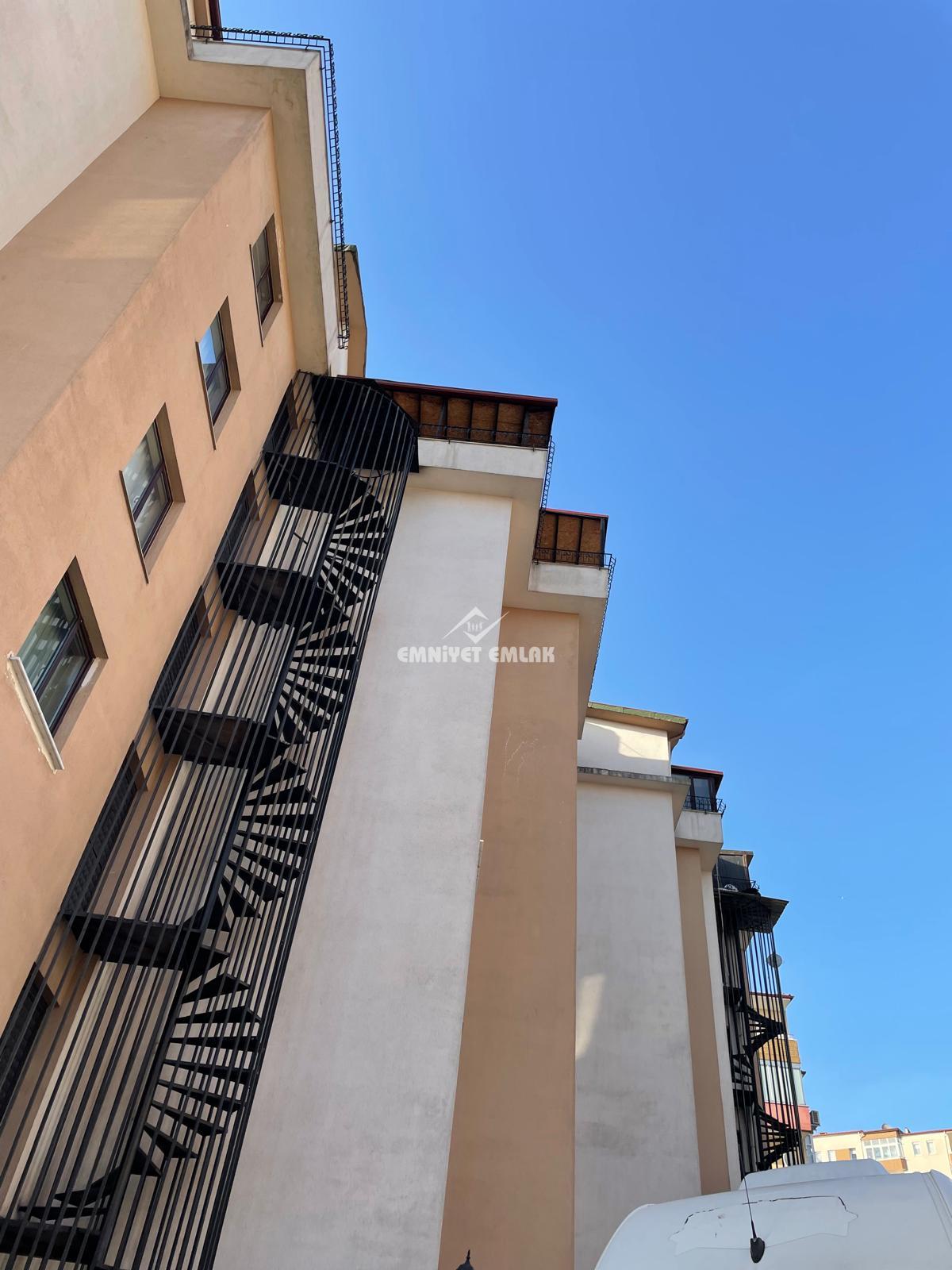 KDZ EREĞLİ BAĞLIK MAH.ÇARŞI MERKEZDE 3+1 DENİZ MANZARALI SATILIK DAİRE