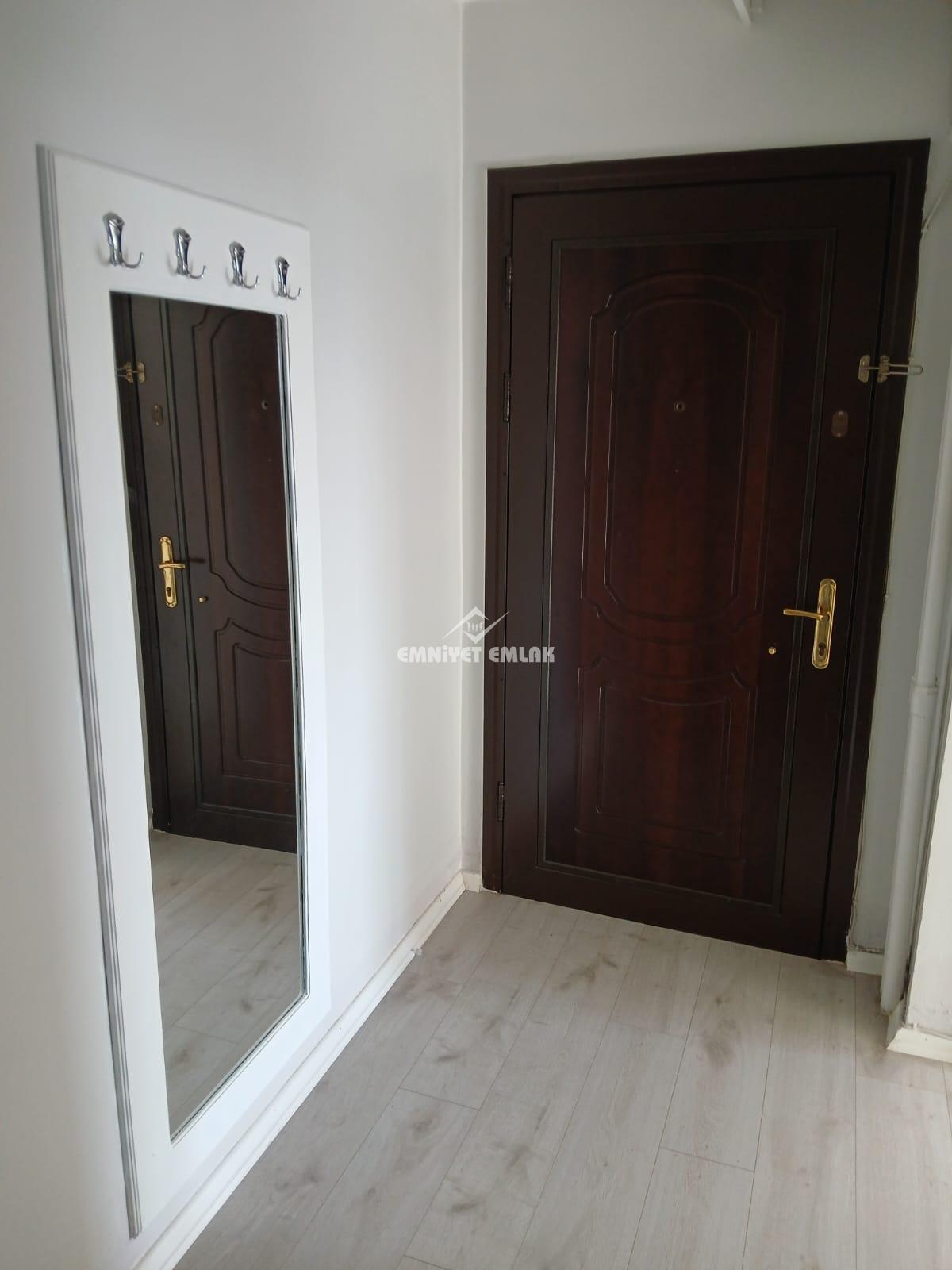 EREGLİ’NİN EN MERKEZİ YERİNDE GÖZTEPE’DE İÇİ FUL YAPILI ARA KAT TÜM GÜN GÜNEŞ ALAN 3+1 KİRALIK DAİRE