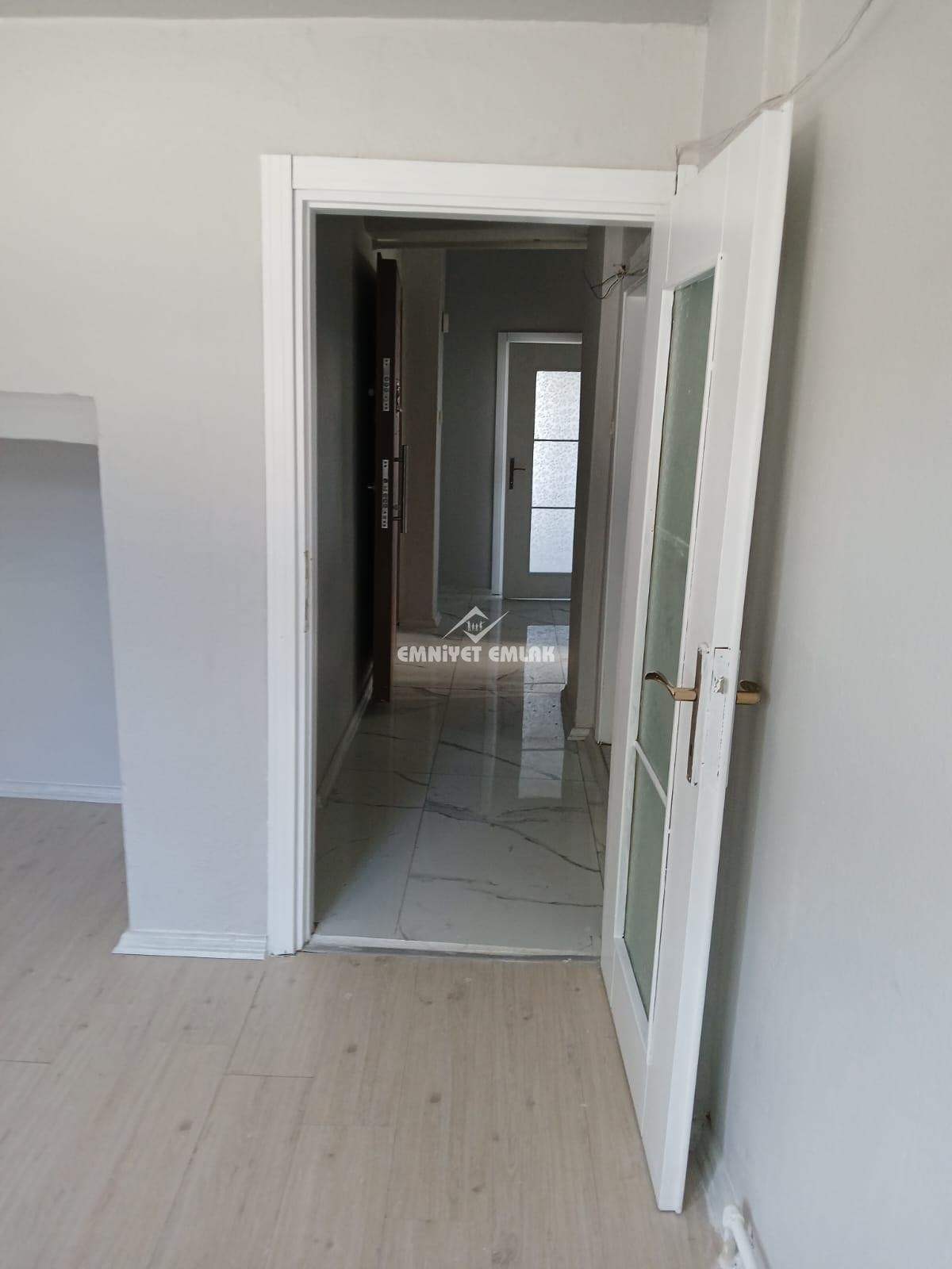 DENZİCİLİK FAKÜLTESİ YANINDA 2+1 İÇİ YENİ YAPILI KİRALIK DAİRE