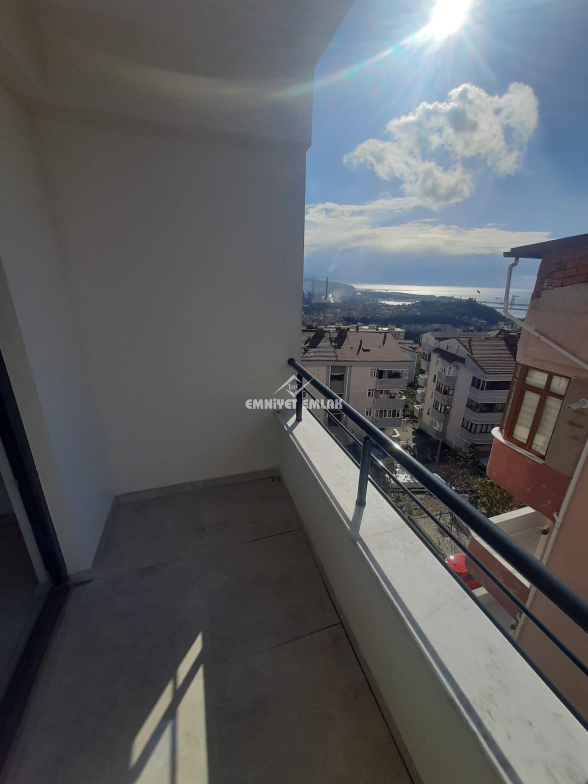 BAĞLIK MAHALLESİ ORHANOĞUZ OKULU BÖLGESİNDE 2+1 DENİZ MANZARALI KİRALIK DAİRE