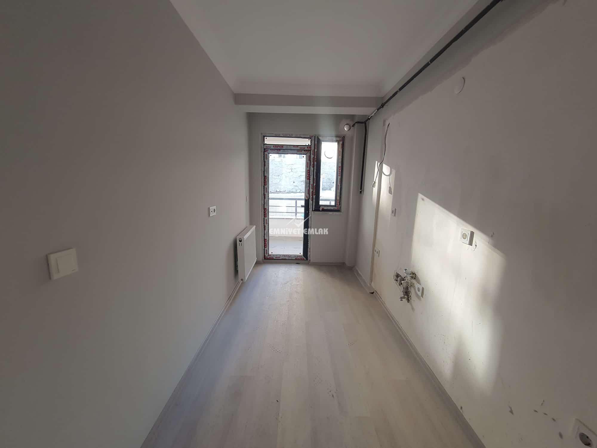 EREĞLİ KEPEZ MAH.ÇETİN EMEÇ CAD.SATILIK KAPALI MUTFAK 1+1 DAİRE