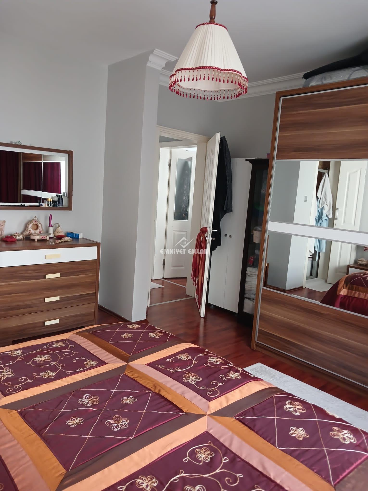 KDZ EREĞLİ BAĞLIK MAHALLESİ PAZARYERİ ÜZERİNDE 3+1 KİRACILI DAİRE