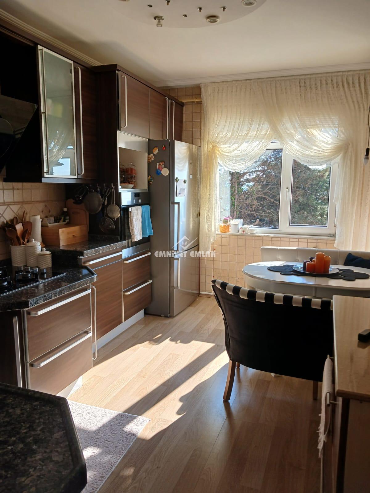 KDZ EREĞLİ BAĞLIK MAHALLESİ PAZARYERİ ÜZERİNDE 3+1 KİRACILI DAİRE