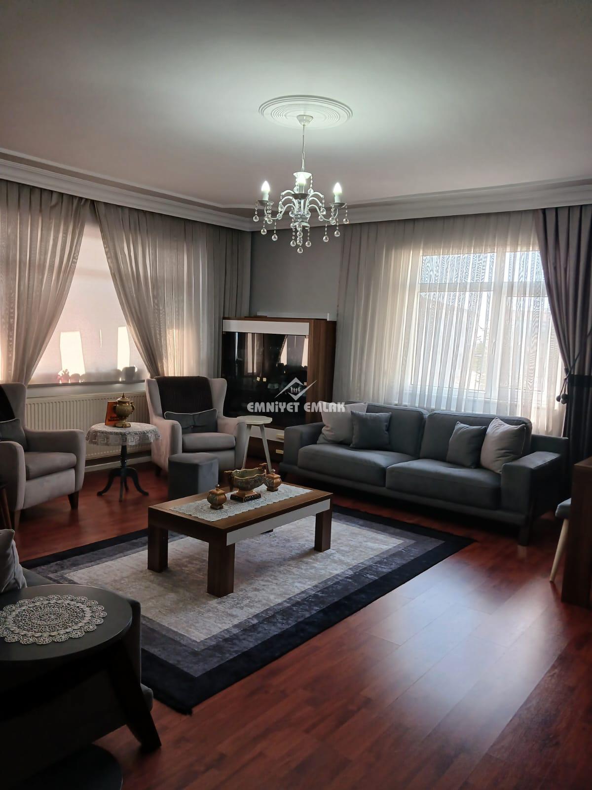 KDZ EREĞLİ BAĞLIK MAHALLESİ PAZARYERİ ÜZERİNDE 3+1 KİRACILI DAİRE